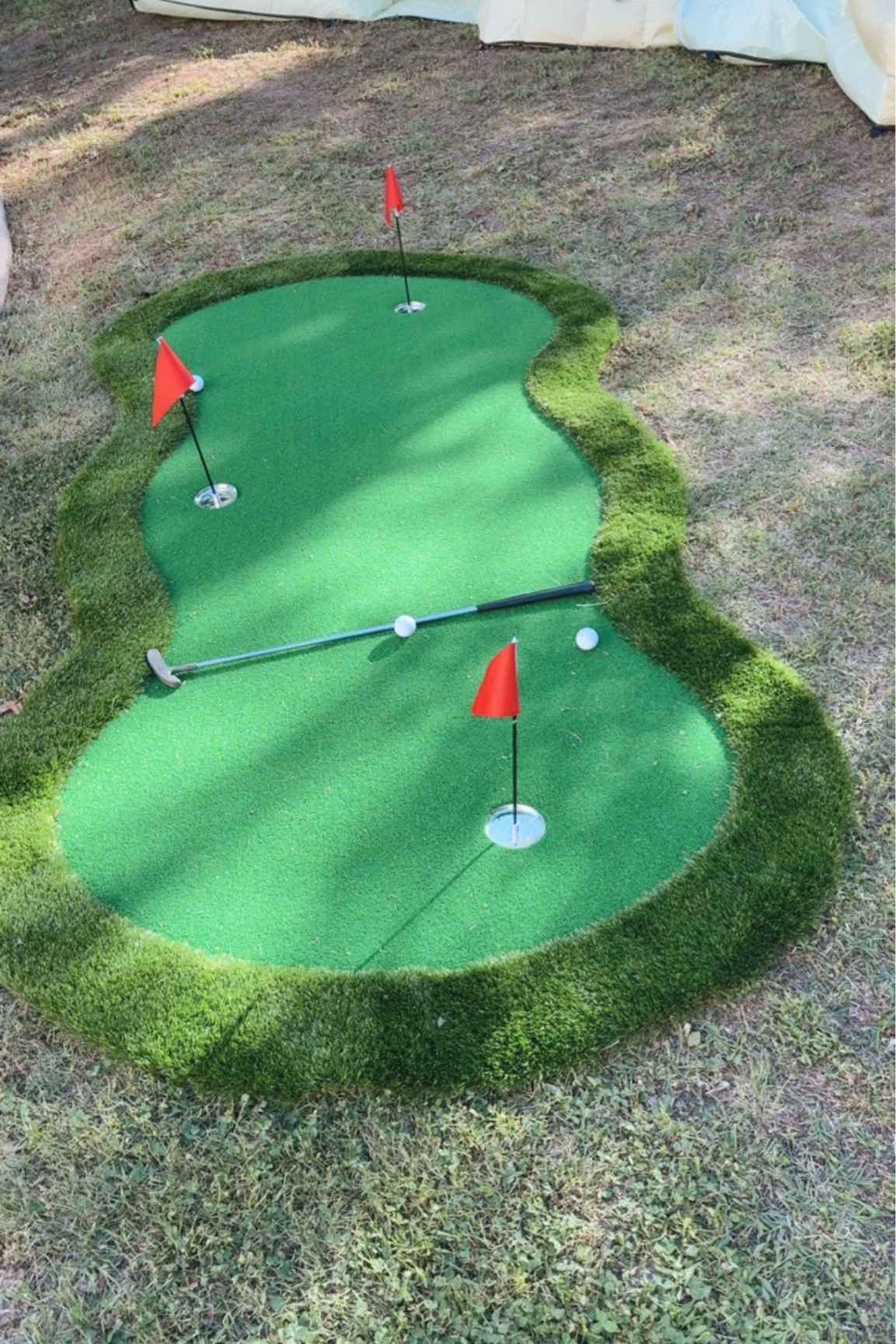Putting green 