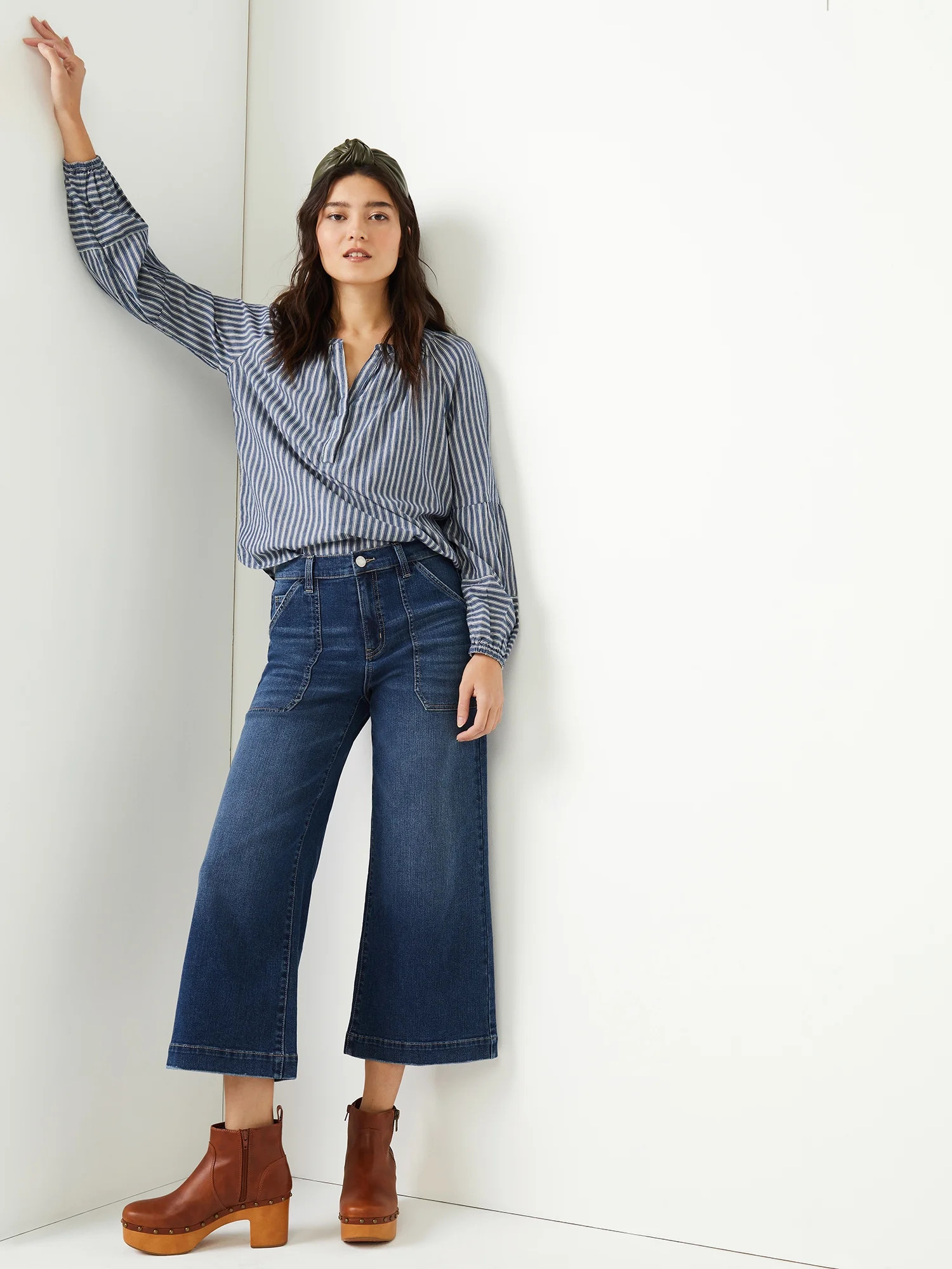 Time and Tru Women's High Rise Wide Leg Utility Crop Jeans - Walmart.com | Walmart (US)
