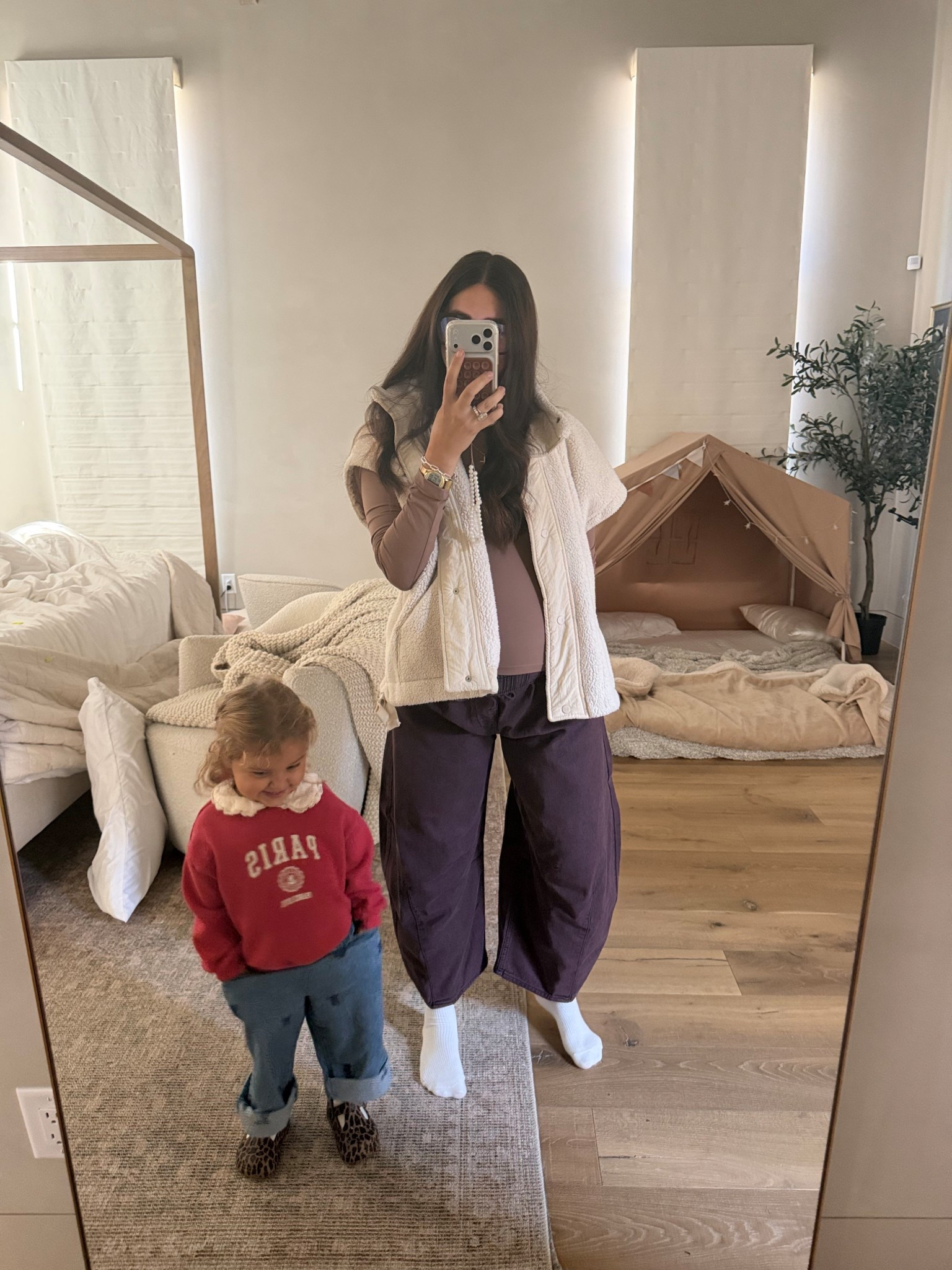 Finally got this color in of the viral Gap pants!!

Size: medium petite 

Dressupbuttercup.com #dressupbuttercup #dederaad


#LTKPetite #LTKStyleTip #LTKSeasonal