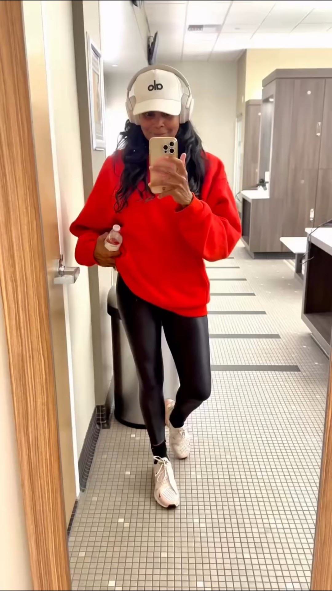 Hey Sunshines! 

Busy Mom With Goals ☀️ Morning Routine Vlog: bonnet, glasses, skincare, then straight to the gym. 

Some people think once your kids are older motherhood gets lighter… it’s just busy in a different way. 

Today I chose me early, lifted weights, and left proud because I showed up.

If you’re trying to build consistency, protect your mornings and start with one small win. What are you doing for YOU this week?
#raisinggreatnessofficial

 #losangelesblogger #morningworkout #fitnessgoals #momsofinstagram 

.
.
.
.
.
.
.
.
.
.
Morning routine vlog, busy mom routine, early morning workout, gym motivation for moms, weight training, strength training for women, healthy lifestyle, self care for moms, real life vlog, Los Angeles mom lifestyle, fitness journey, 2026 goals