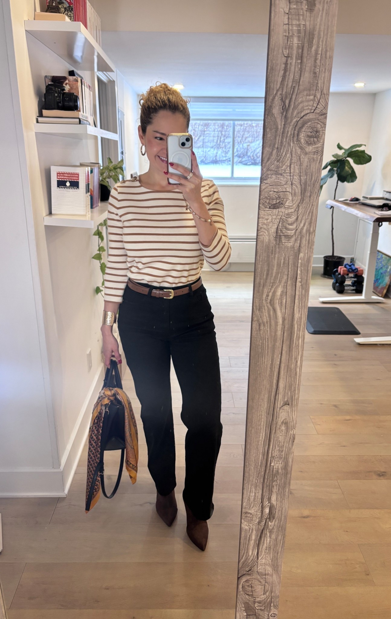 Smart Casual Parisian Inspired Outfit | Striped Top & Black Pants for Work

Effortless smart casual outfit with a striped top, high-waisted black pants, brown belt, and pointed heels.

#LTKjeans #LTKfall #LTKstyletip