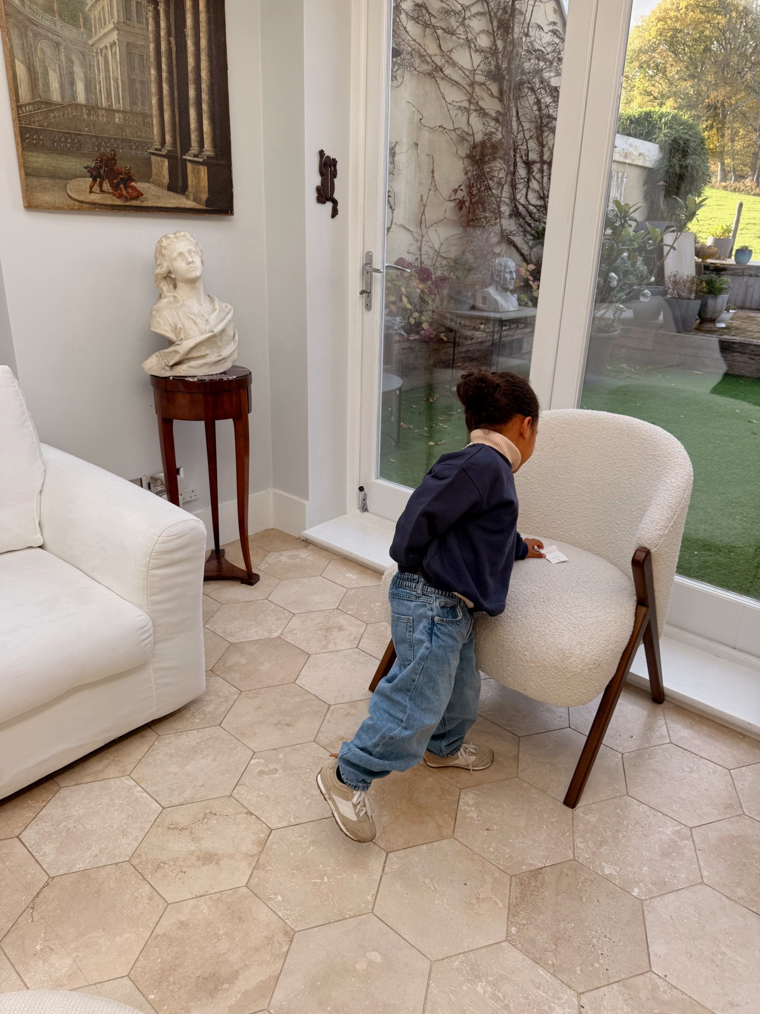 Toddler outfit and chair link 