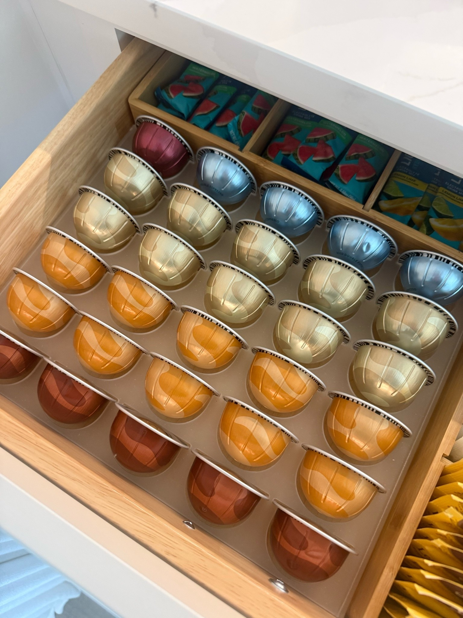 Love me a restocked coffee drawer 🤎😍



#coffeepods #coffeeorganization #nespressomachine #coffeestation #drawerorganization #coffeestoragetray #amazon