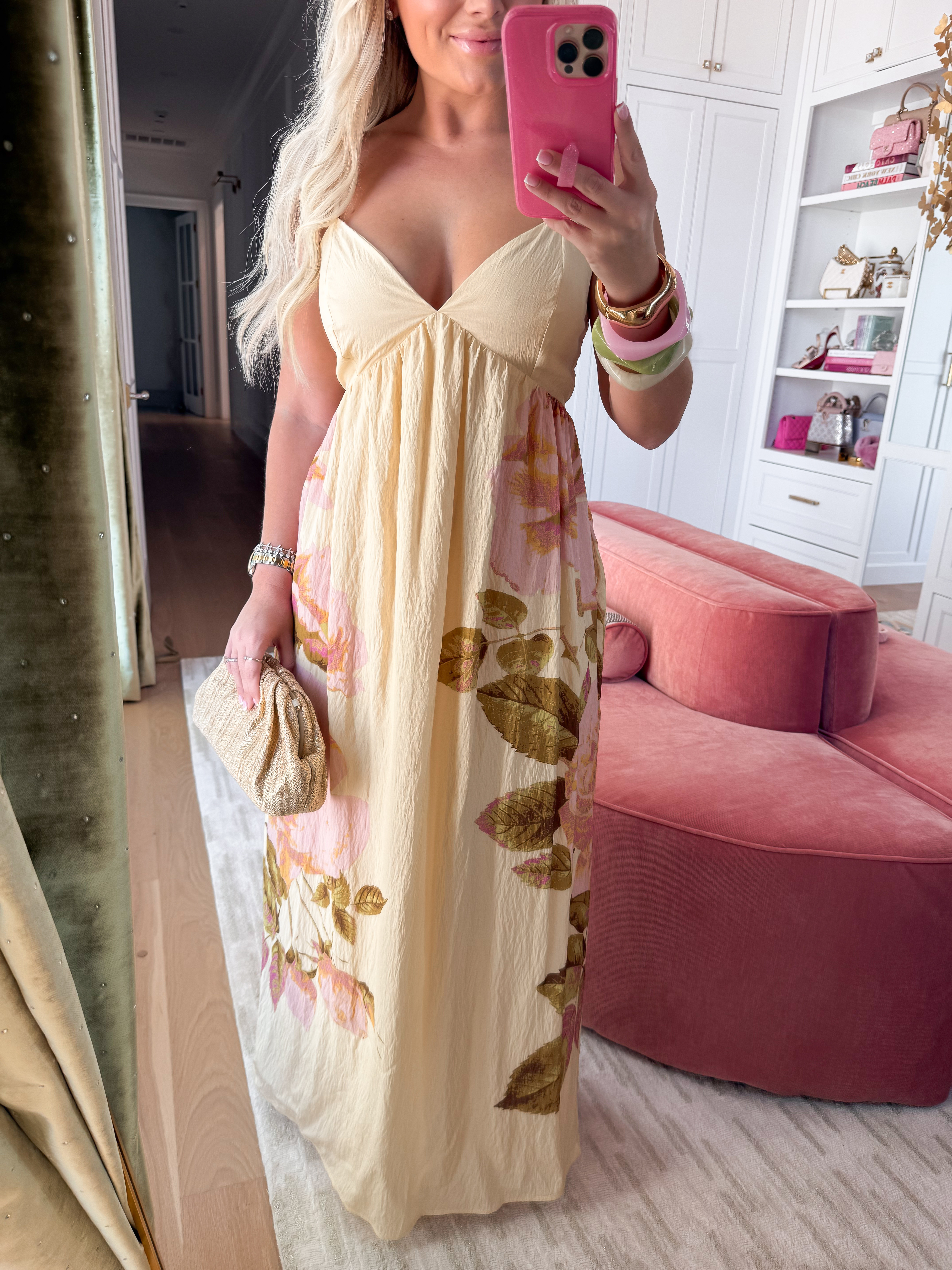 This dress is so easy to throw on and go but still look polished  

#LTKootd #LTKgrwm