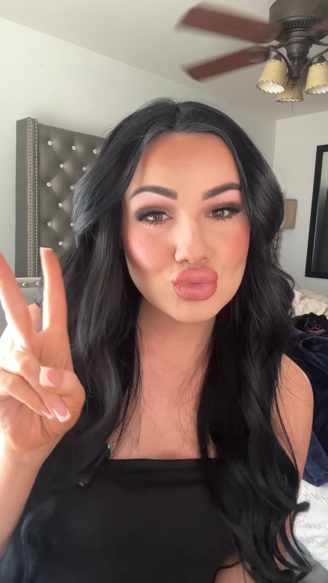 Full face of glam 

#LTKBeauty