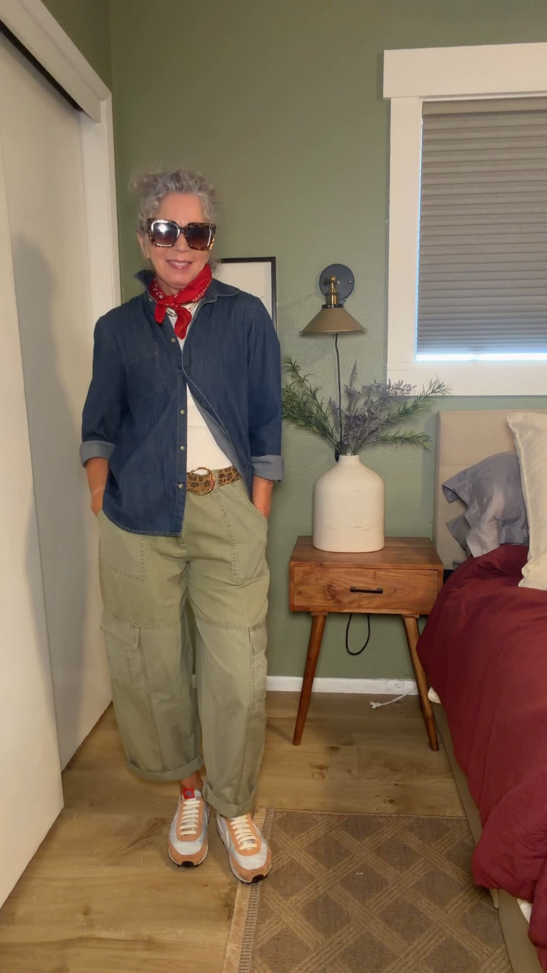 Pinterest inspired
I live a men’s style 💙
I’m in a 6 pants 
Small tank
Small denim shirt
Sneakers are very old