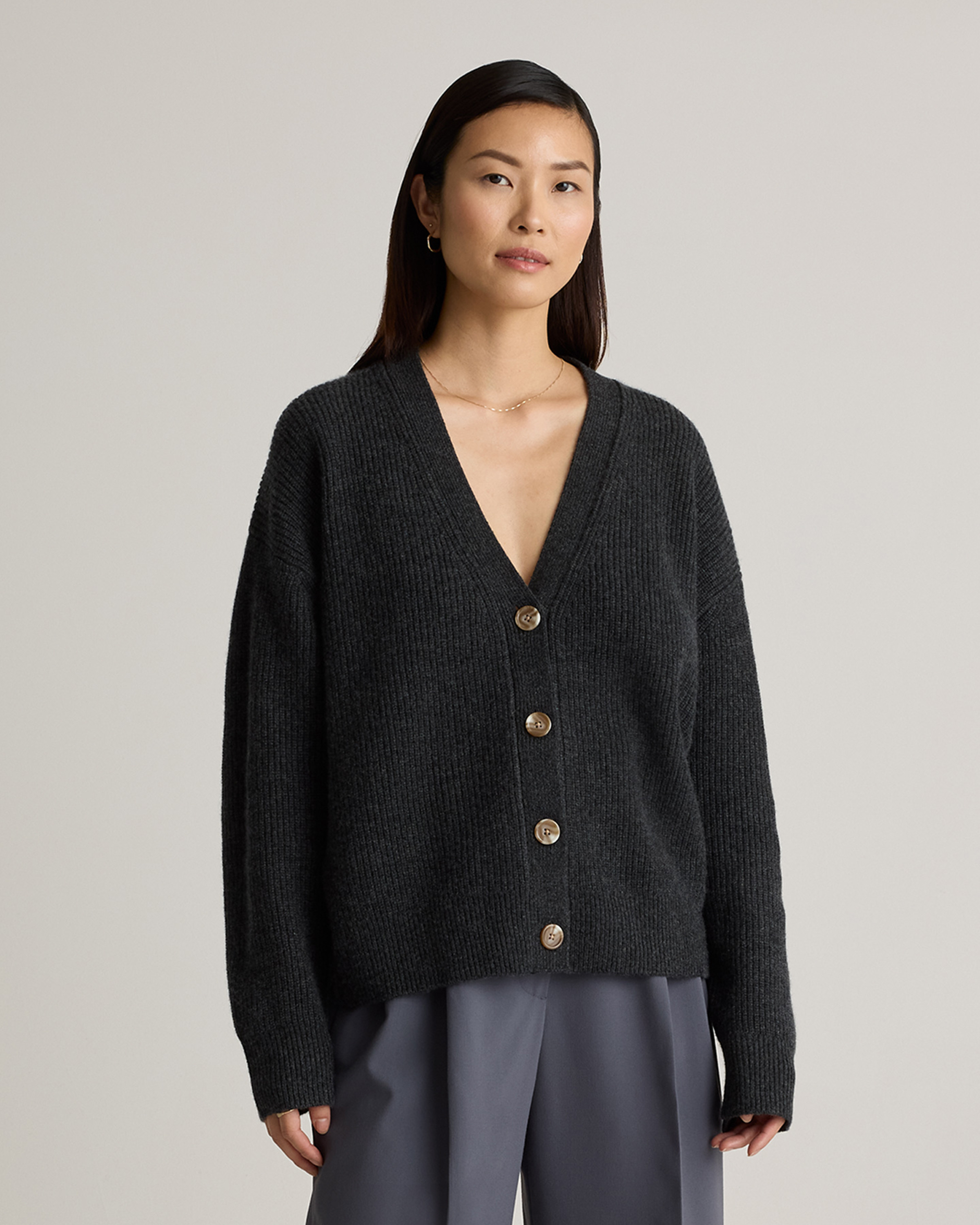 Quince | Women's Mongolian Cashmere Fisherman Cropped Cardigan Sweater in Heather Charcoal, Size Medium | Quince