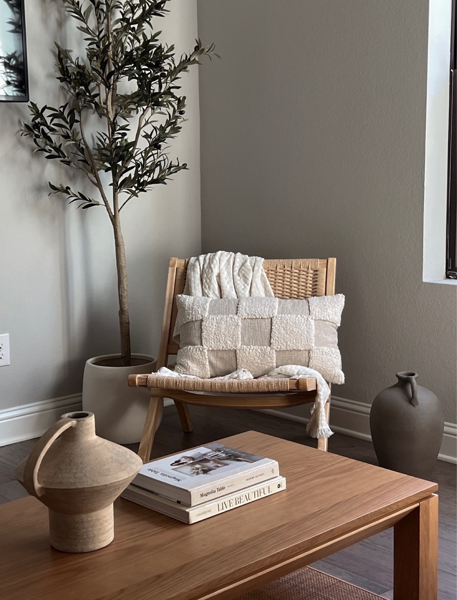 Office Corner! ✨

Accent Chair (Lue Bonna / Natural color / use code Ashley015 for 15% off)

Checkered Throw Pillow (World Market sku#629496

Planter (Hobby Lobby) sku#2146090 
Vases (HomeGoods)