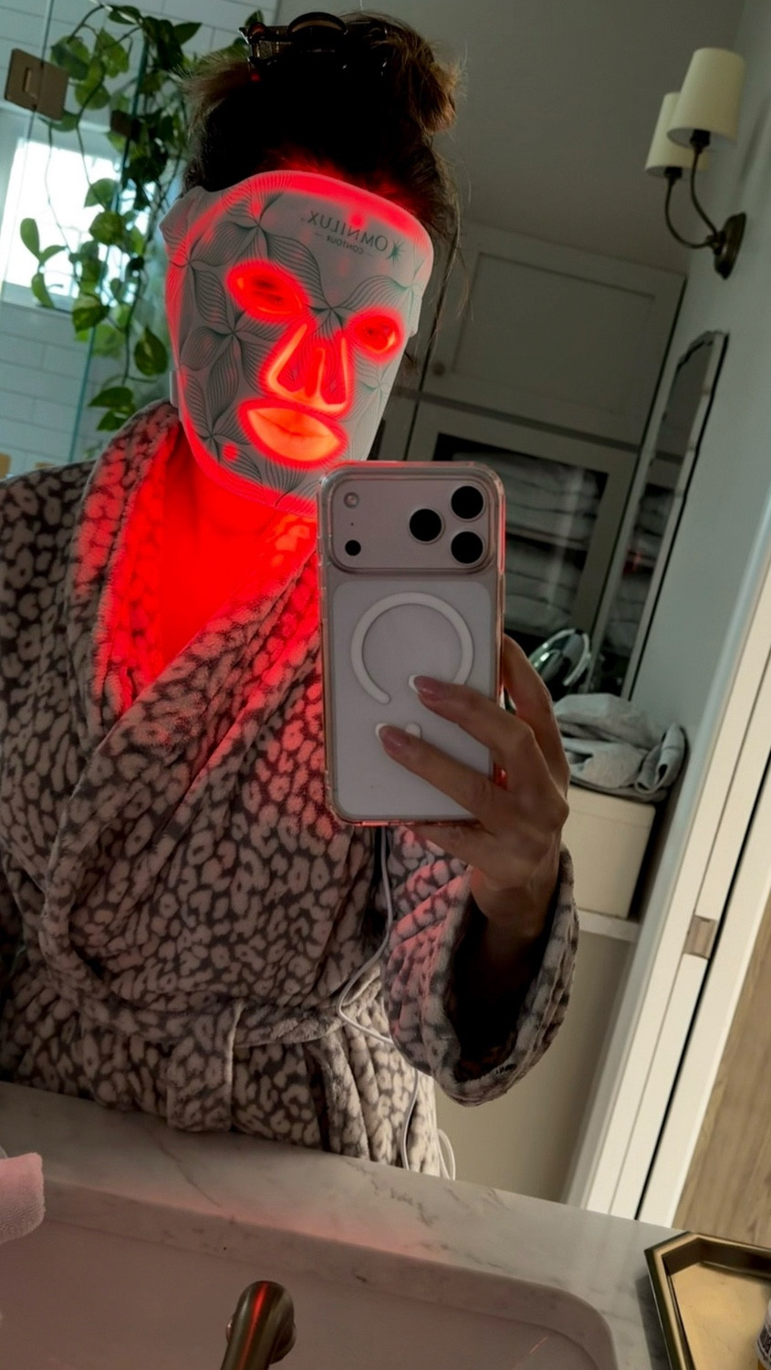 Red light therapy is a non-negotiable part of my morning routine ✨ It helps support inflammation, muscle recovery, and overall energy! 



#LTKselfcare #LTKSaleAlert #LTKmorningroutine