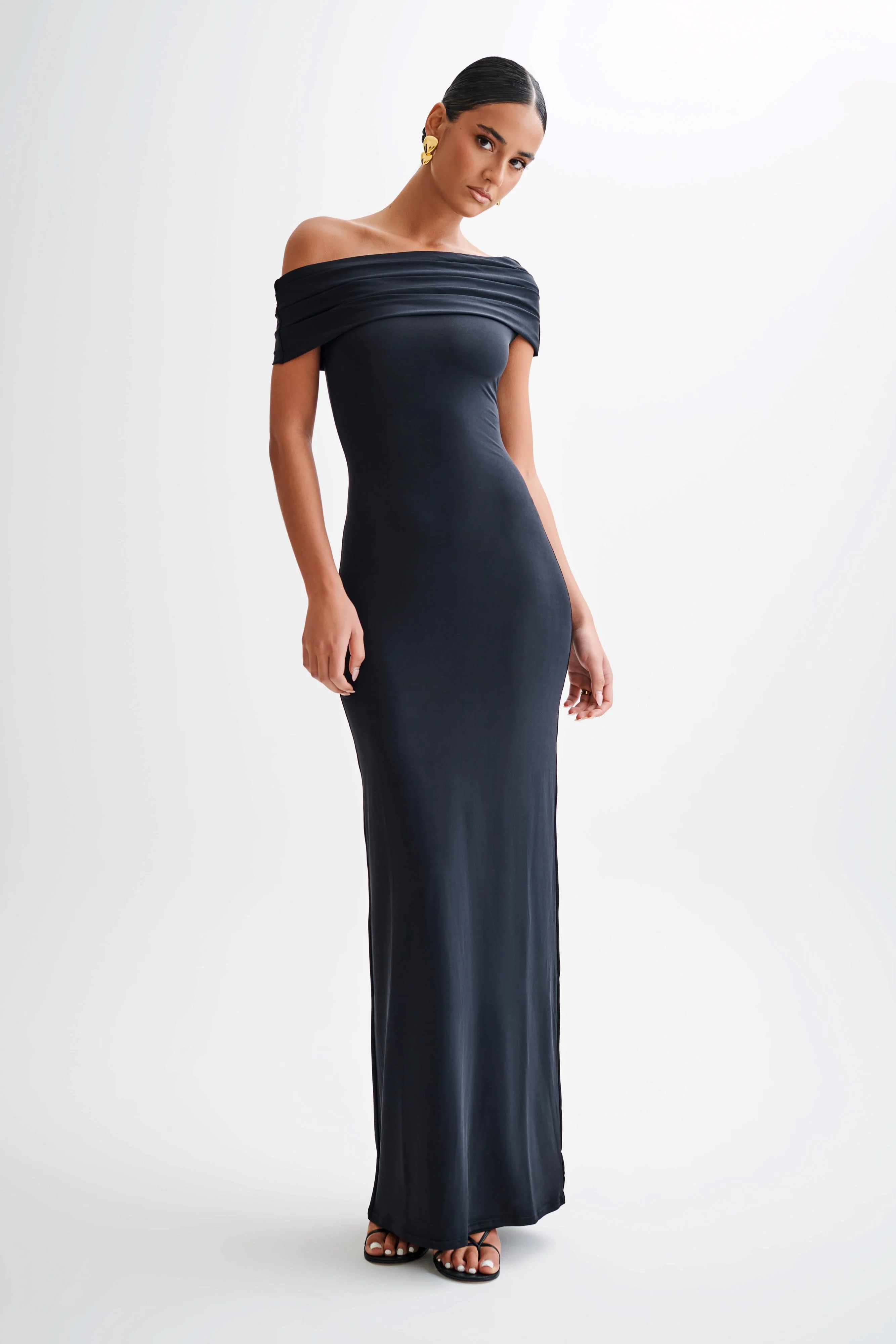 Off Shoulder Slinky Maxi Dress - Black | MESHKI US