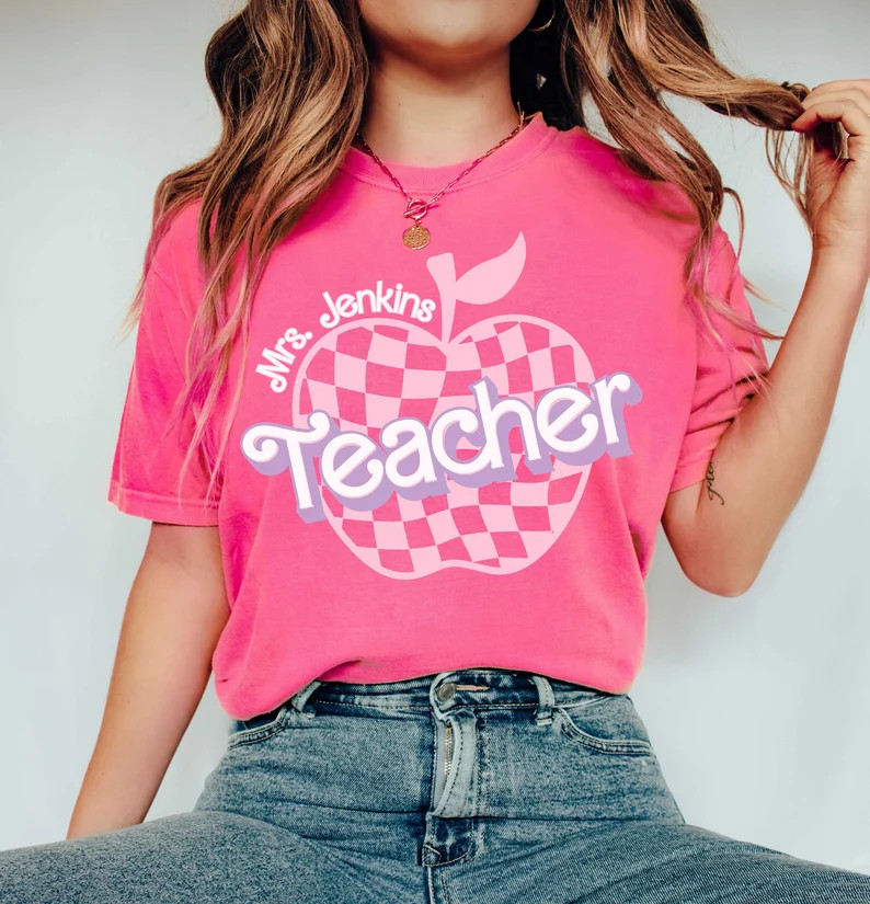 Personalized Pink Teacher T-shirt | Retro Teacher Shirt | Teacher Graphic Tee | Retro Apple Vinta... | Etsy (US)