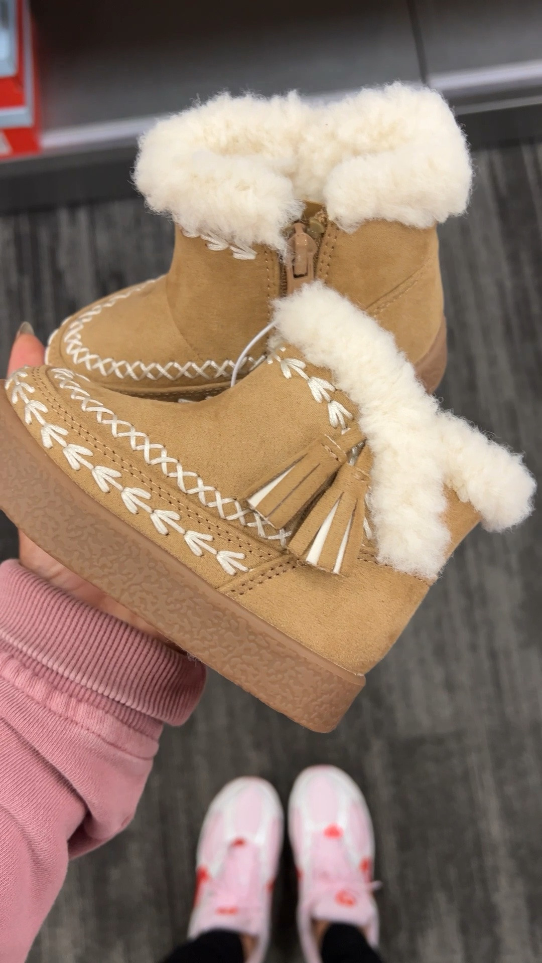 New toddler boots

Target finds, Target style, Target fashion, kids fashion, kids styles @Target

#LTKBaby #LTKKids
