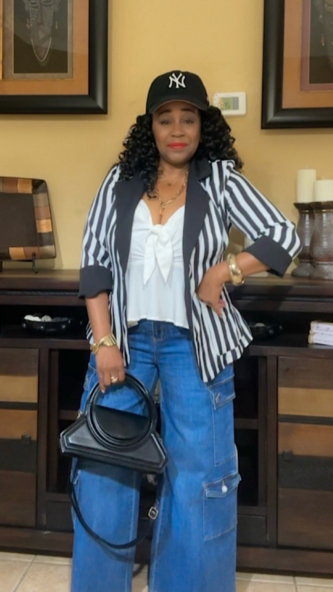 Smiling 😊 through it all! 🖤🤍💙

#LTKStyleTip #LTKPetite #LTKFindsUnder50
