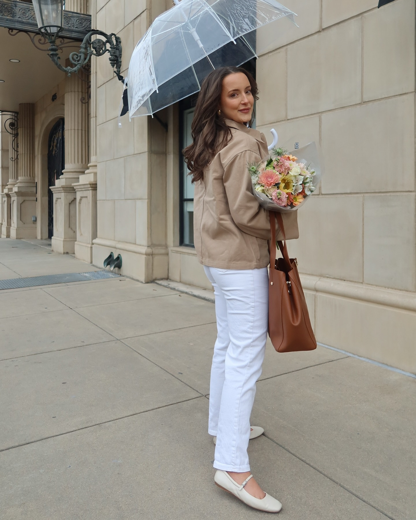 That spring feeling 🌸 @lulus #lulusambassador 
.
.
.
Spring outfit ideas, Rainy day outfit, spring style, cropped trench coat, Pinterest girl, spring trends, spring inspired, minimal style, girly style #springoutfitideas #ootd #pinterestgirl #spring #outfitideas4you #lovelulus