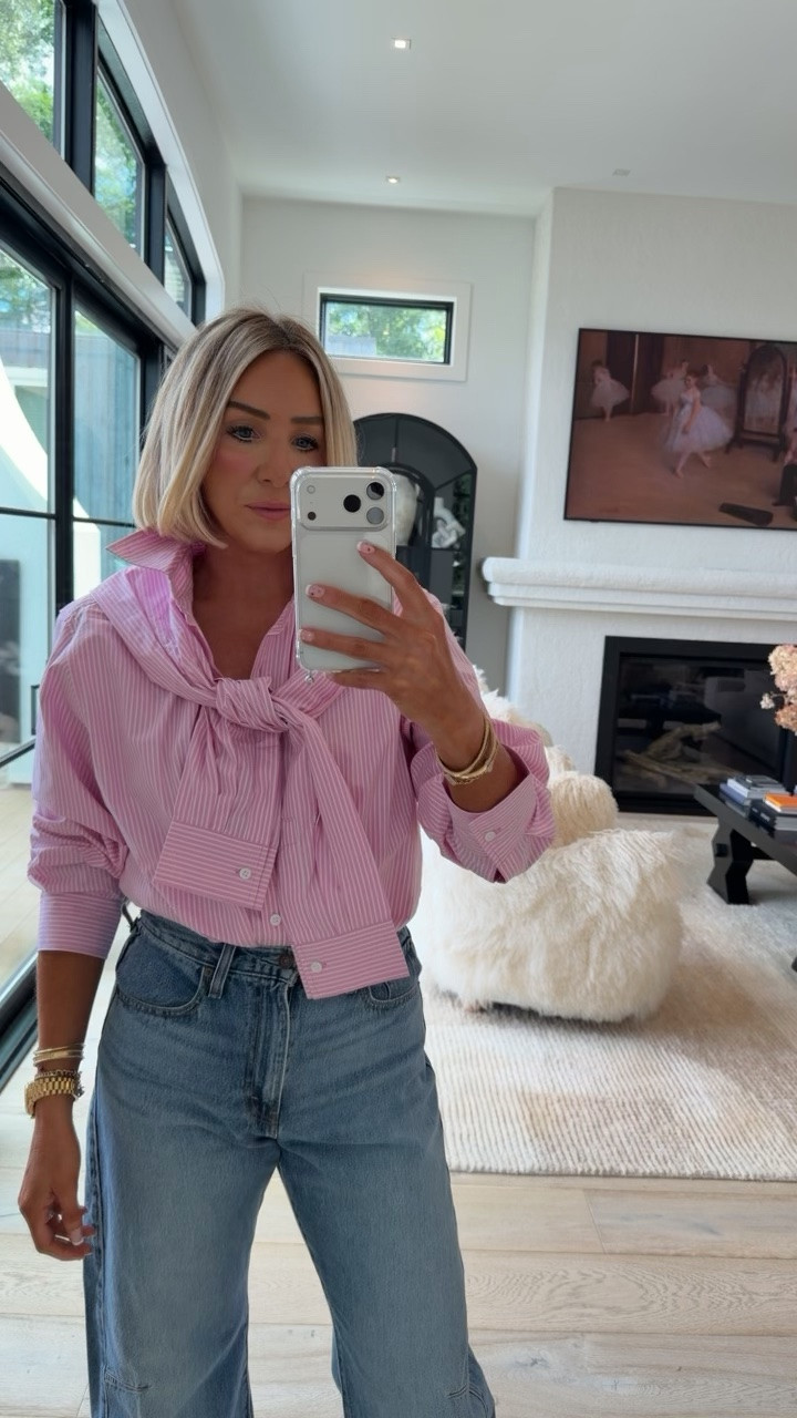 NEW and so chic from target 🎯 size down in top.. I’m in a small and size up in denim