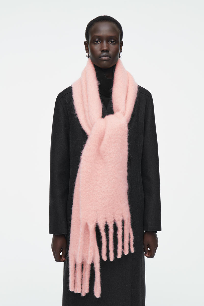 COS Women's Fringed Brushedmohair Scarf in Pink | Mohair/Wool/Polyamide | Size: 205x25 | COS (AU)
