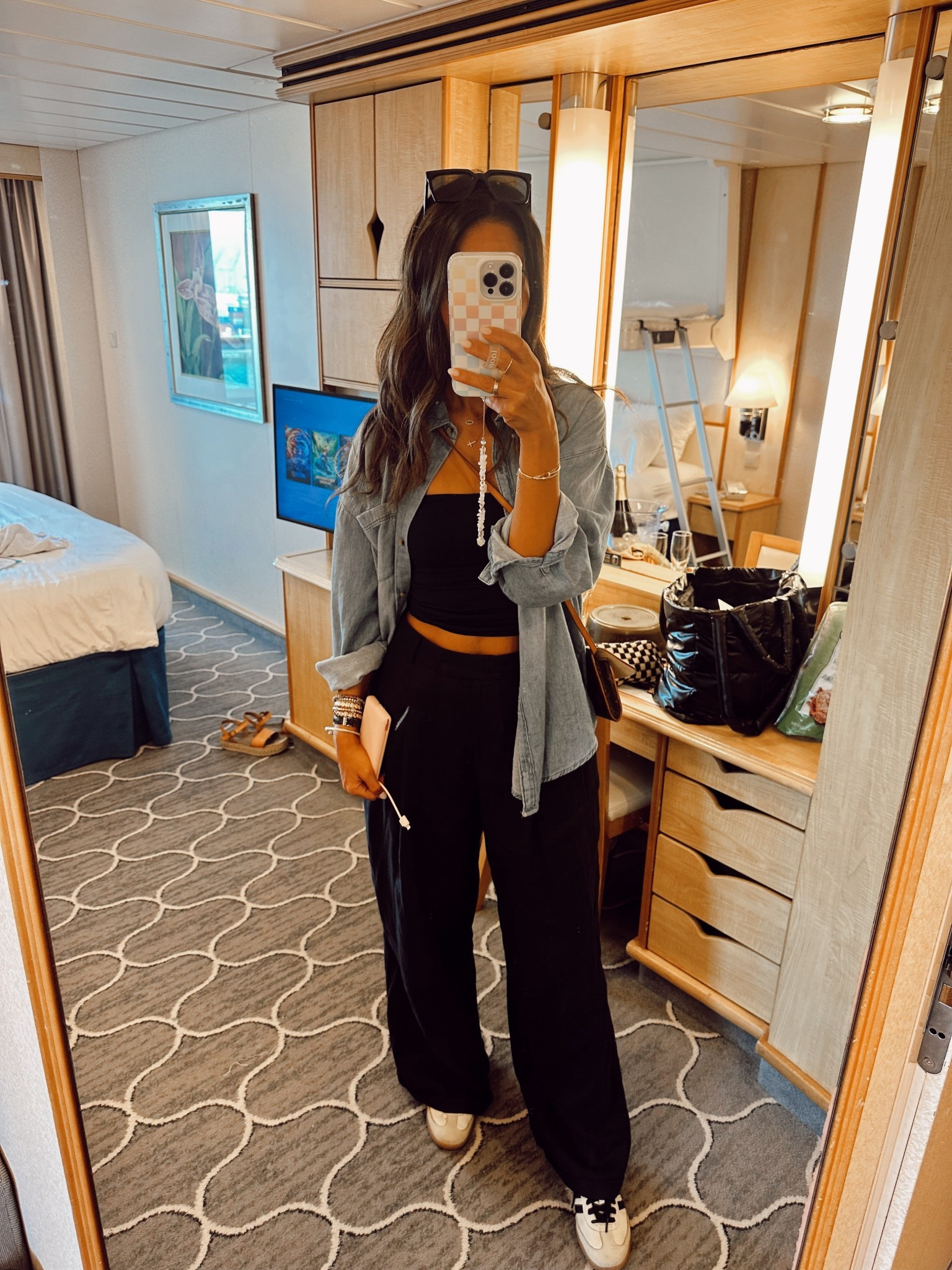 Cruise fit: flowy linen, flowy denim shirt, fitted tube ready to 🚢🌴

Size small in alll

#LTKOver40 #LTKSummerEdit #LTKTravel