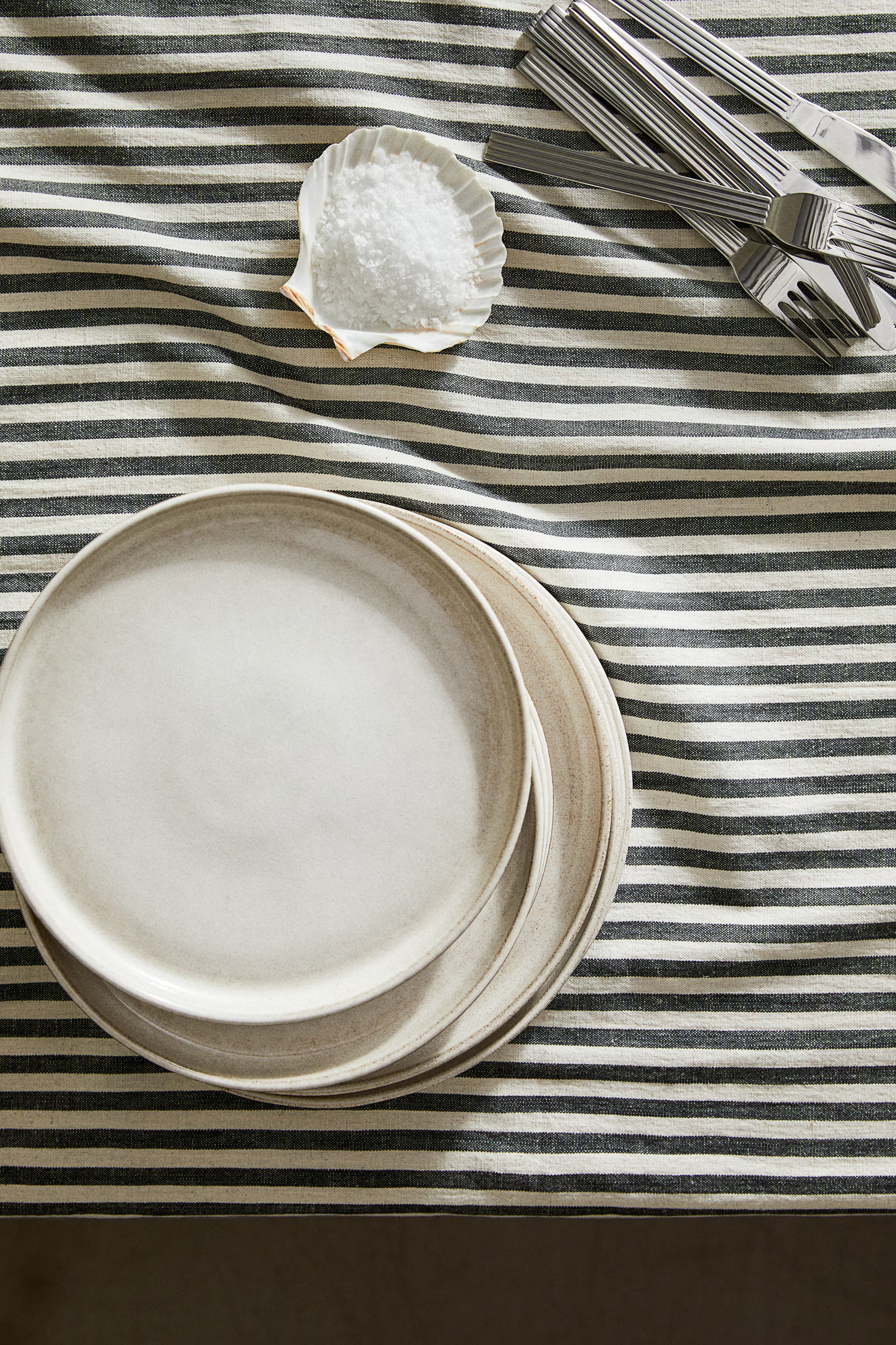 Cotton-Blend Tablecloth | H&M (US + CA)