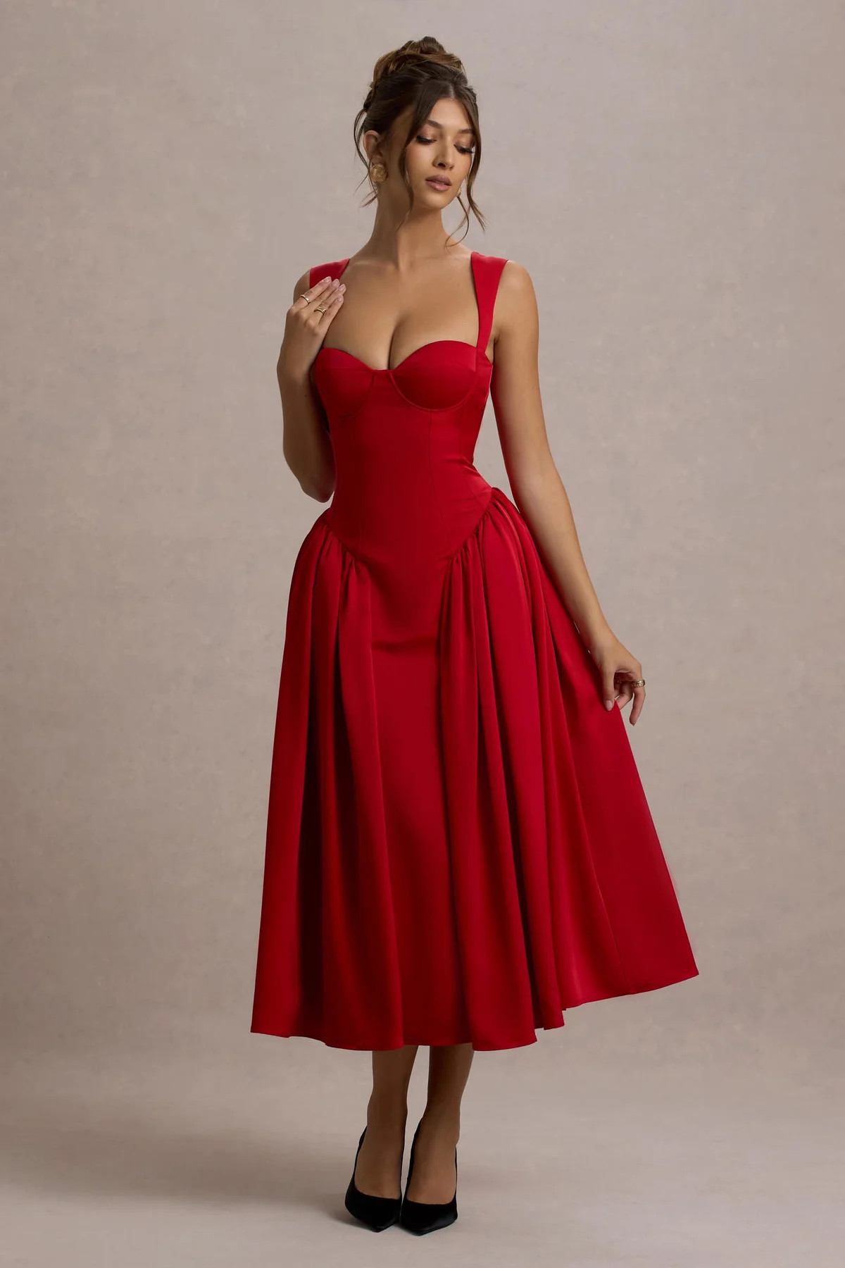 Covia | Red Satin Sweetheart Midi Dress | Club L London