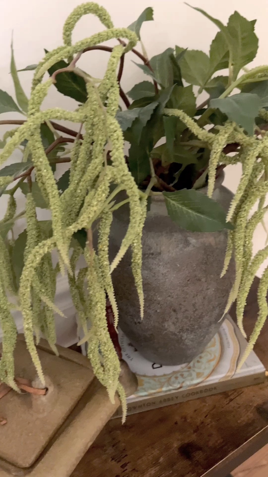 I hope you guys had a good weekend. I just want to share my table that is upstairs right off of our bedroom. The stems are one of my favorites because they are very unique.

#LTKHome #LTKFindsUnder50 #LTKFindsUnder100