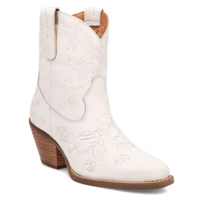 Dingo Women's Sweetheart, White, 7.5M | Belk