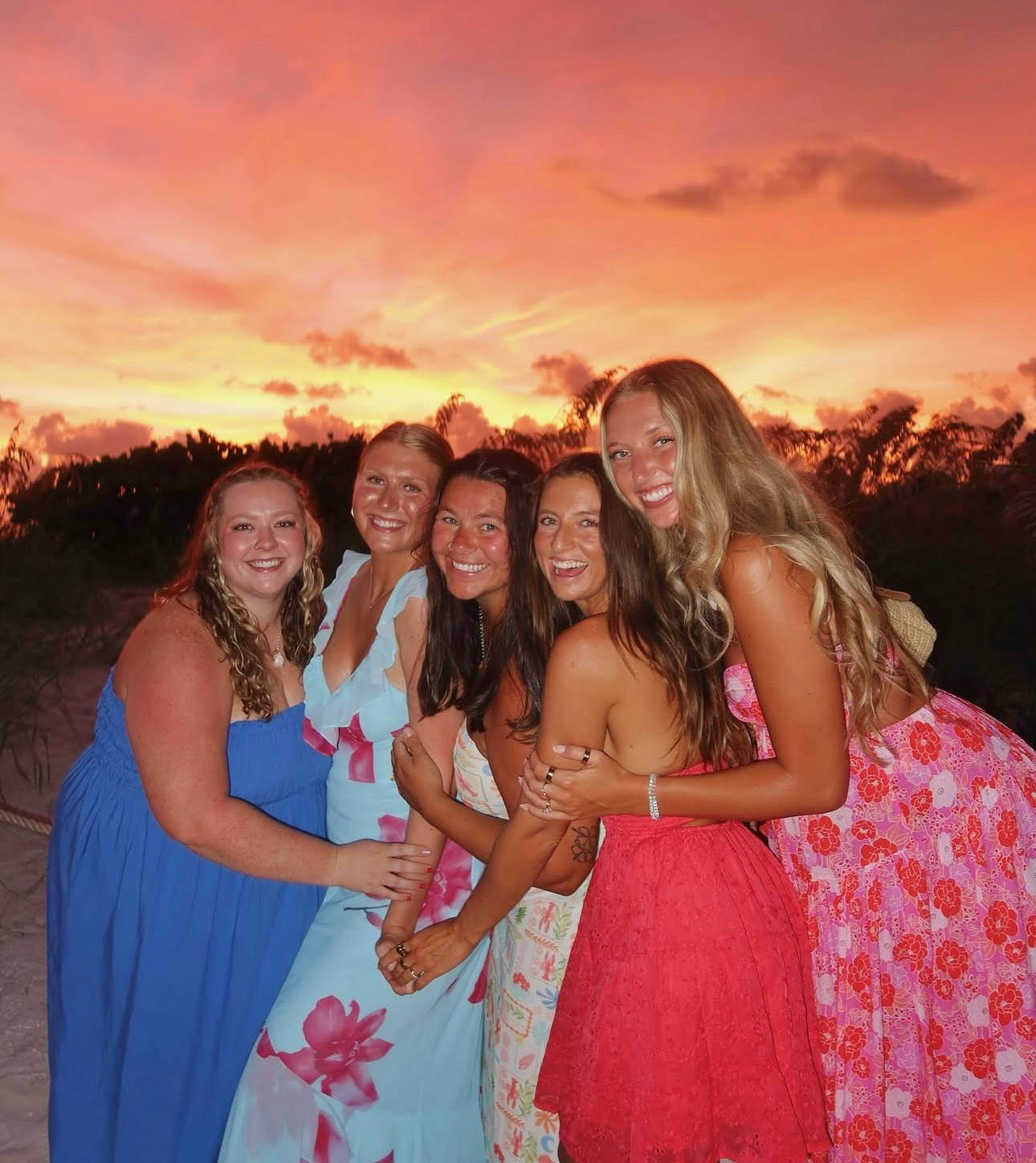 still not over this sunset & these dresses 🤭