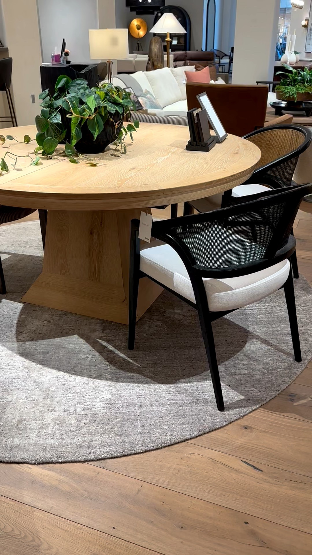 Love this pedestal table
@arhaus @Wayfair 

#LTKHome #LTKSaleAlert #LTKdayinmylife