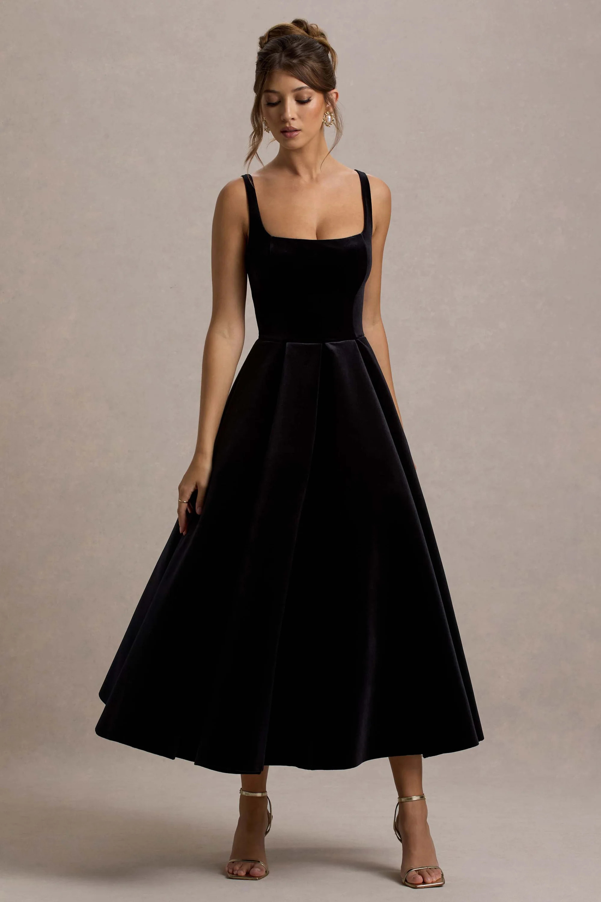 Francisca  Black Velvet Strappy Volume-Hem Midi Dress | Club L London