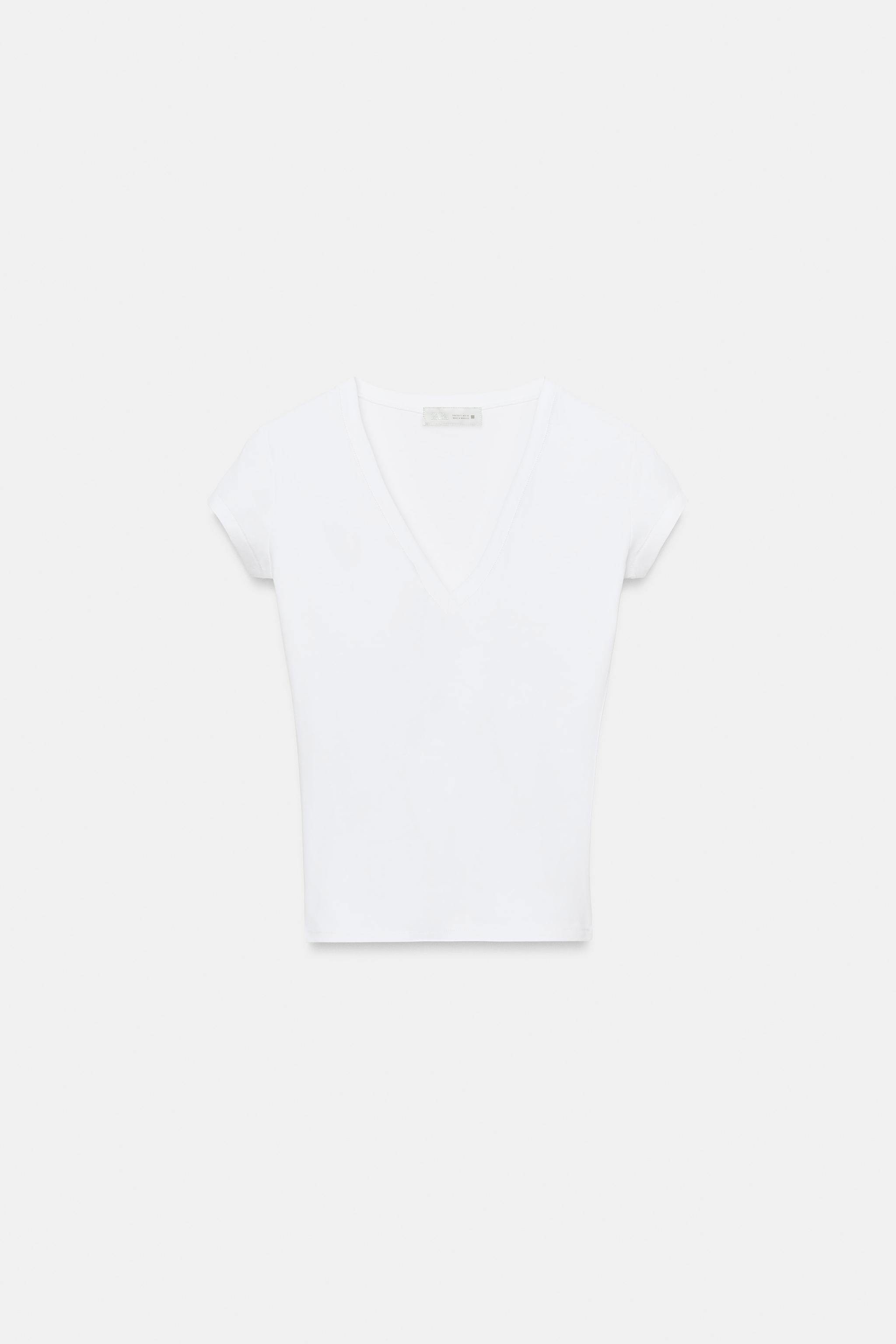 T-SHIRT MIT V-AUSSCHNITT | Zara DE
