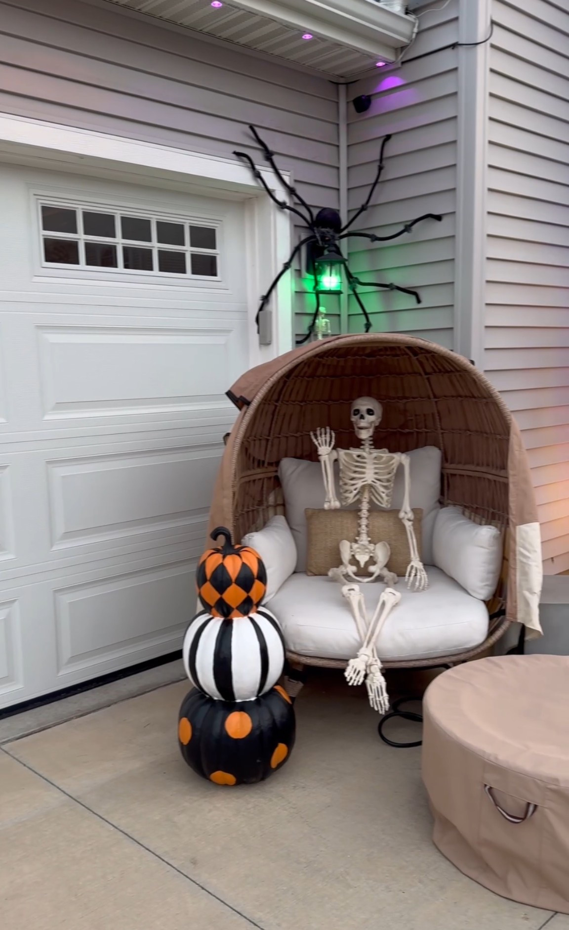 Outdoor Halloween setup 💀🎃🖤

#LTKHome #LTKFallSale #LTKSeasonal