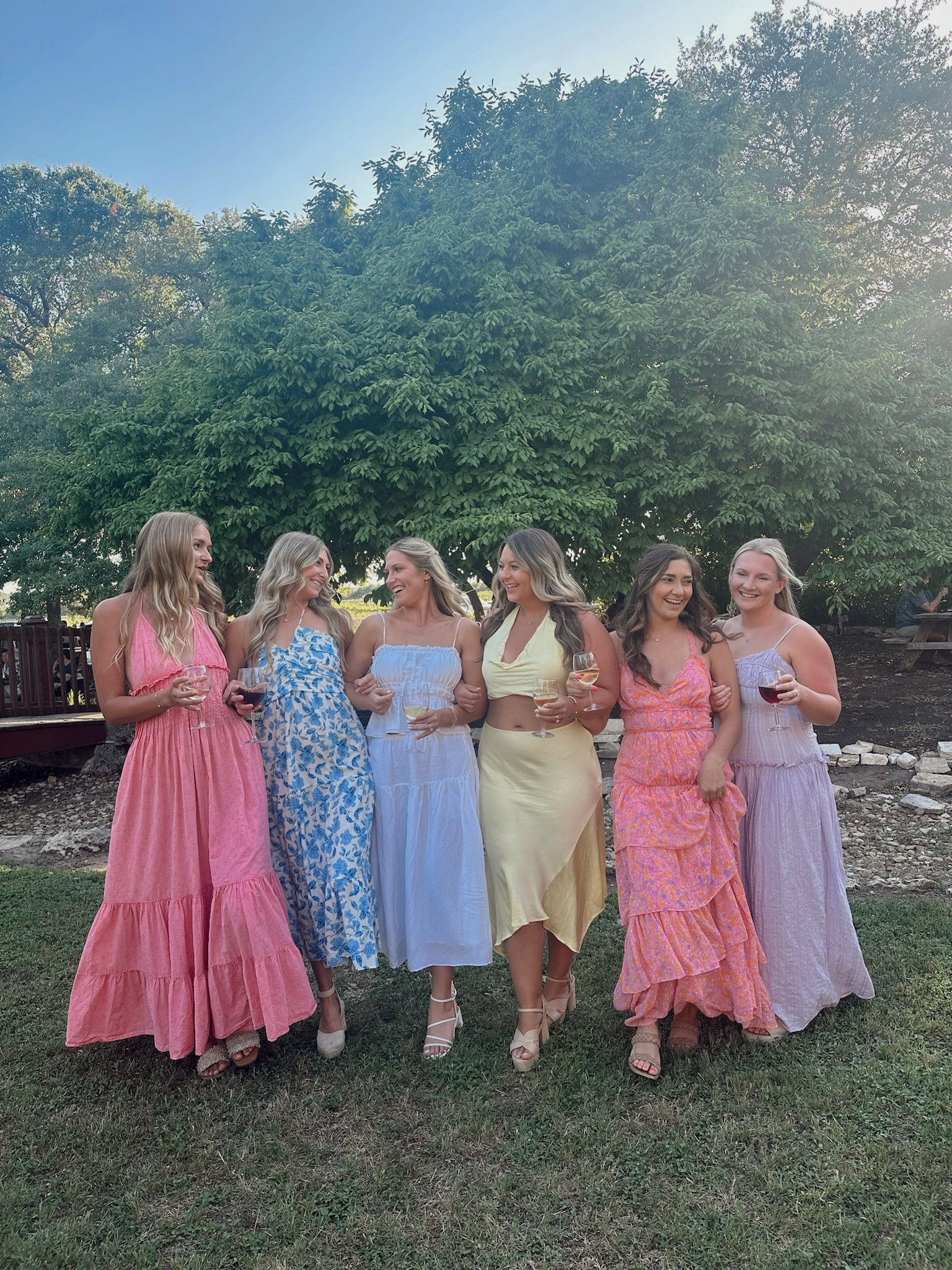 Winery outfit , spring outfit, summer dress, wedding guest dress , floral dresses

#LTKMidsize #LTKStyleTip #LTKFindsUnder100