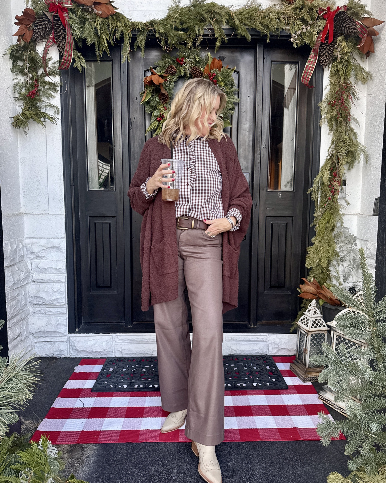 -Amazon find-
Cozy cardigan 
Outfit staples you’ll wear on repeat

-Cozy cardigan 
Comes is several colors, open front, longer back / one size fits all and comes in several colors.

-Amazon button up gingham top
True to size 

-NYDJ wax coated wide leg trouser tts in a size 4 

- Dolce Vita Western suede booties 

Brown suede studded belt 



#LTKOver40 #LTKFindsUnder50 #LTKootd