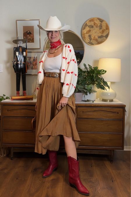 Valentines / Galentines outfit
Date Night look
Heart cardigan sweater
Vintage maxi skirt
Red Cowgirl Boots
White cowboy hat


#LTKfindsunder50 #LTKover40 #LTKshoecrush
