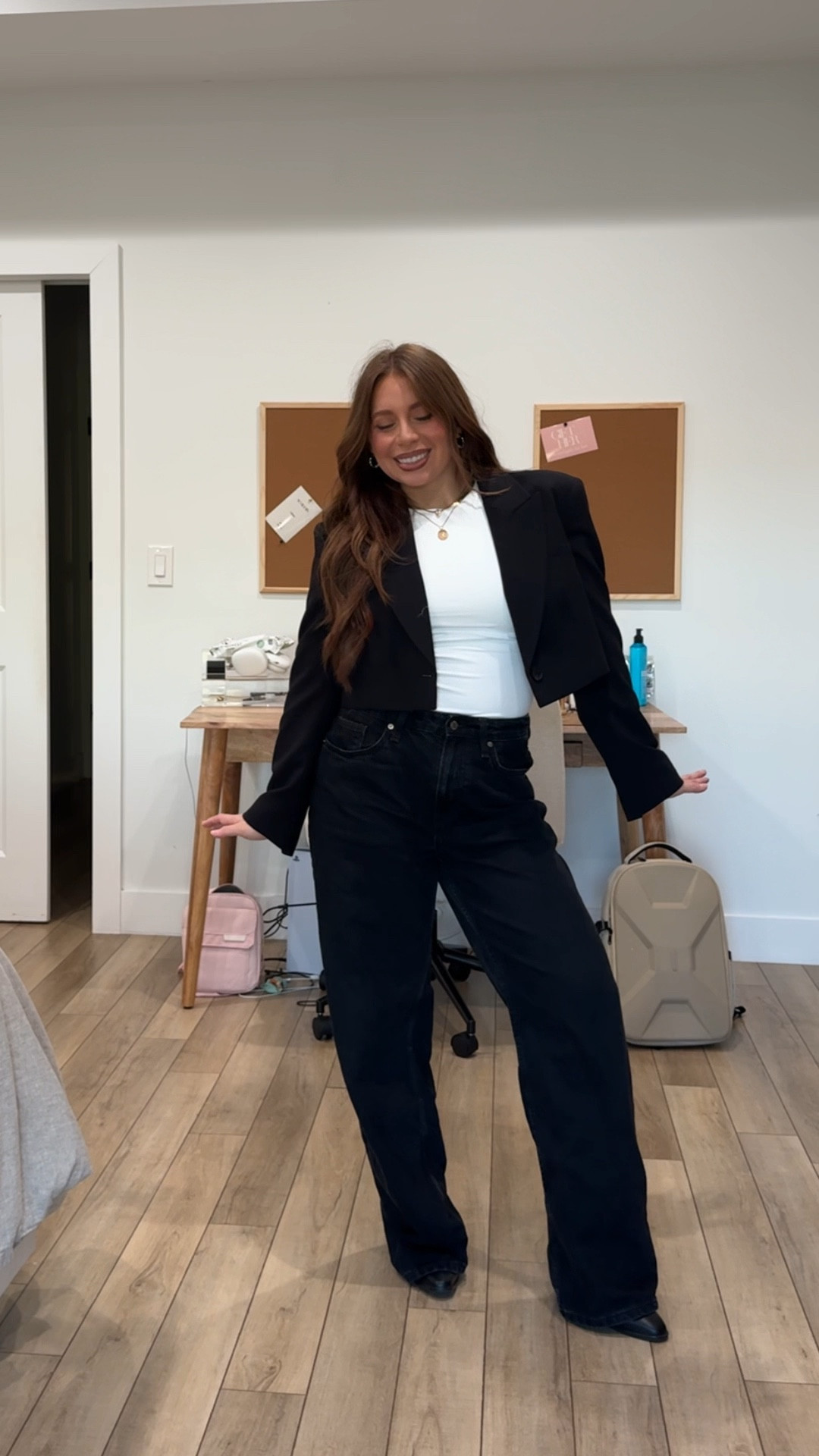 I love a cropped blazer😍 need to wear this more 

#LTKFindsUnder50 #LTKStyleTip #LTKFindsUnder100