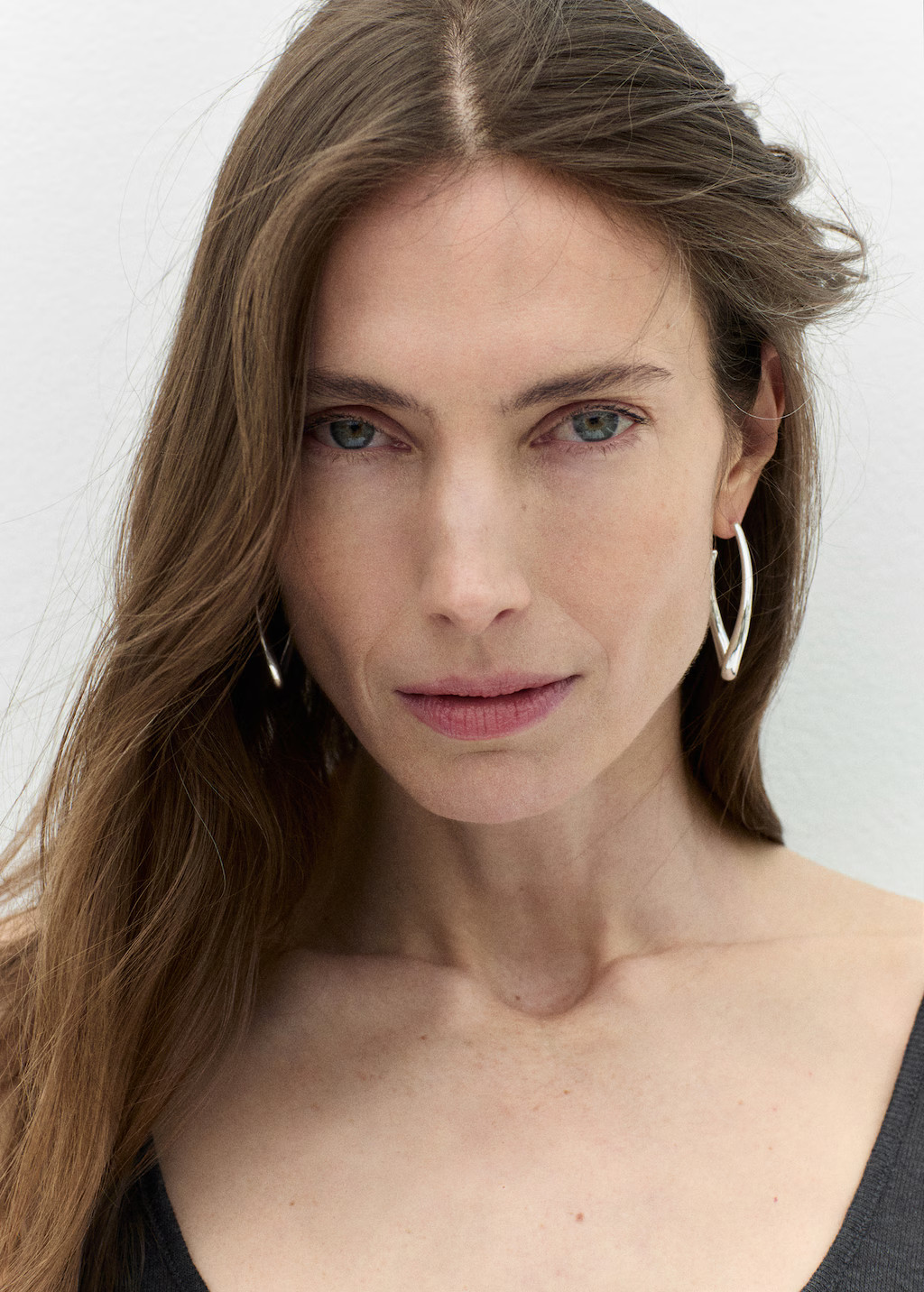 Twisted hoop earrings - Women | MANGO United Kingdom | MANGO (UK)