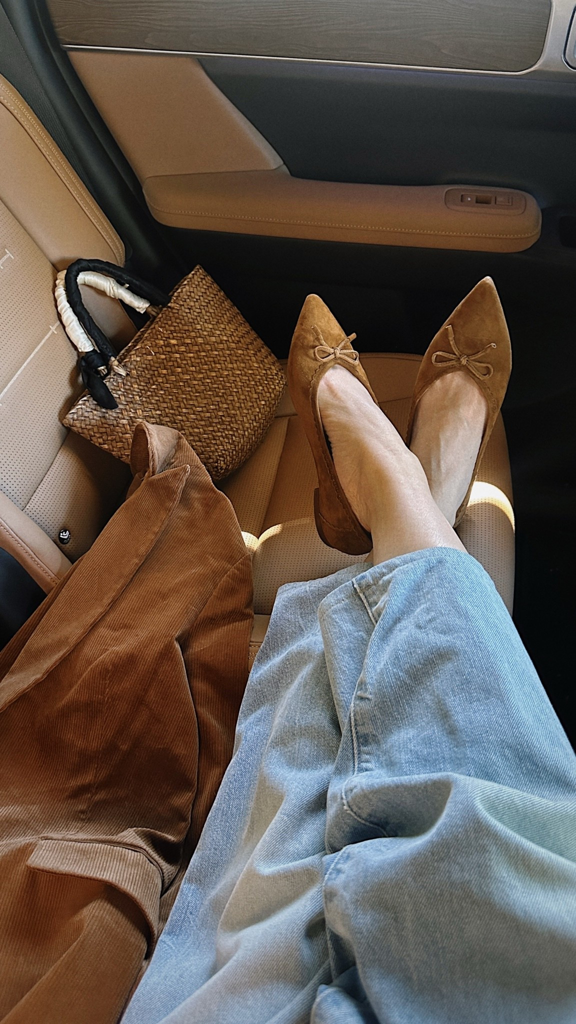 Early fall state of mind… even if L.A. is still holding onto summer. This corduroy blazer and these suede pointed flats deserve a special shoutout, two pieces already making me excited for fall dressing! 🤎

#LTKdayinmylife #LTKootd #LTKOver40