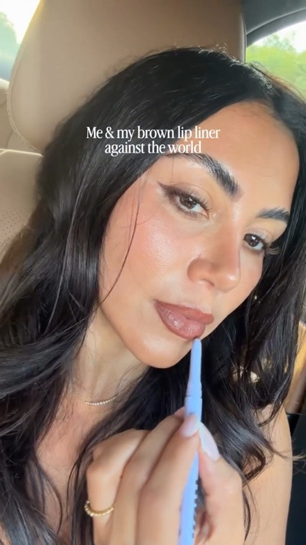 My emotional support item fr @kulfi.beauty 💋