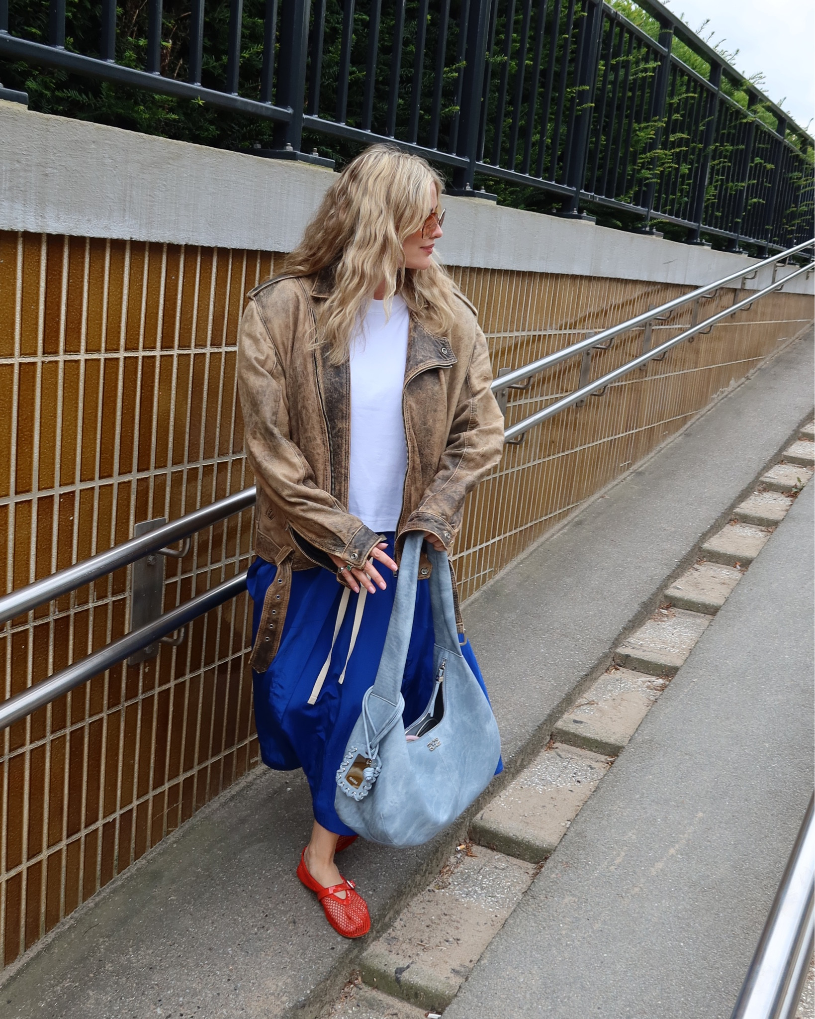 The best white tshirt & the most comfortable cobalt blue skirt 

#LTKstyletip #LTKwinter #LTKaustralia