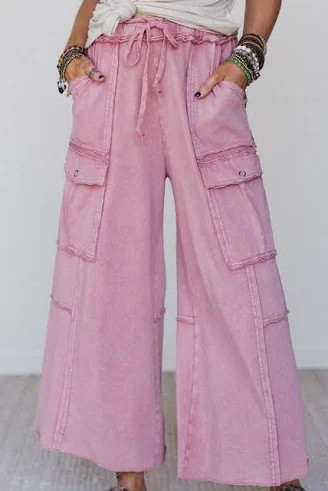 If comfort and style had a baby, it would be these pants. 💗

The wide-leg fit and cargo pockets give them that relaxed, effortless look while still making a statement. Perfect with a simple tee, tank, or denim jacket.

#LTKStyle #CasualStyle #PinkStyle #FashionFinds #EverydayStyle
 

 