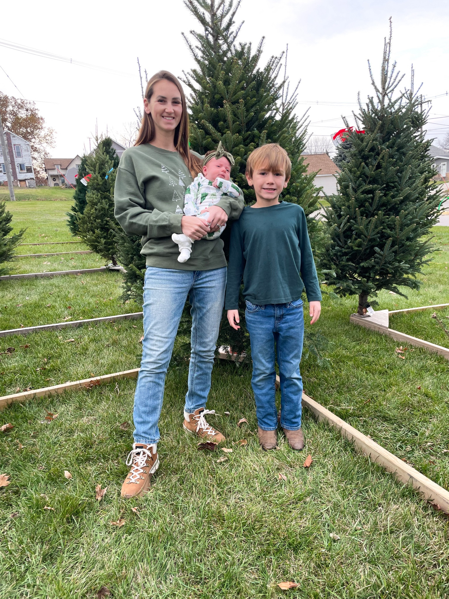 Tonight we went and picked out our Christmas tree! 🌲 It’s a tradition we have been doing since Kamden was born & now Millie gets to join in on the fun 

#LTKFamily #LTKSeasonal #LTKHoliday