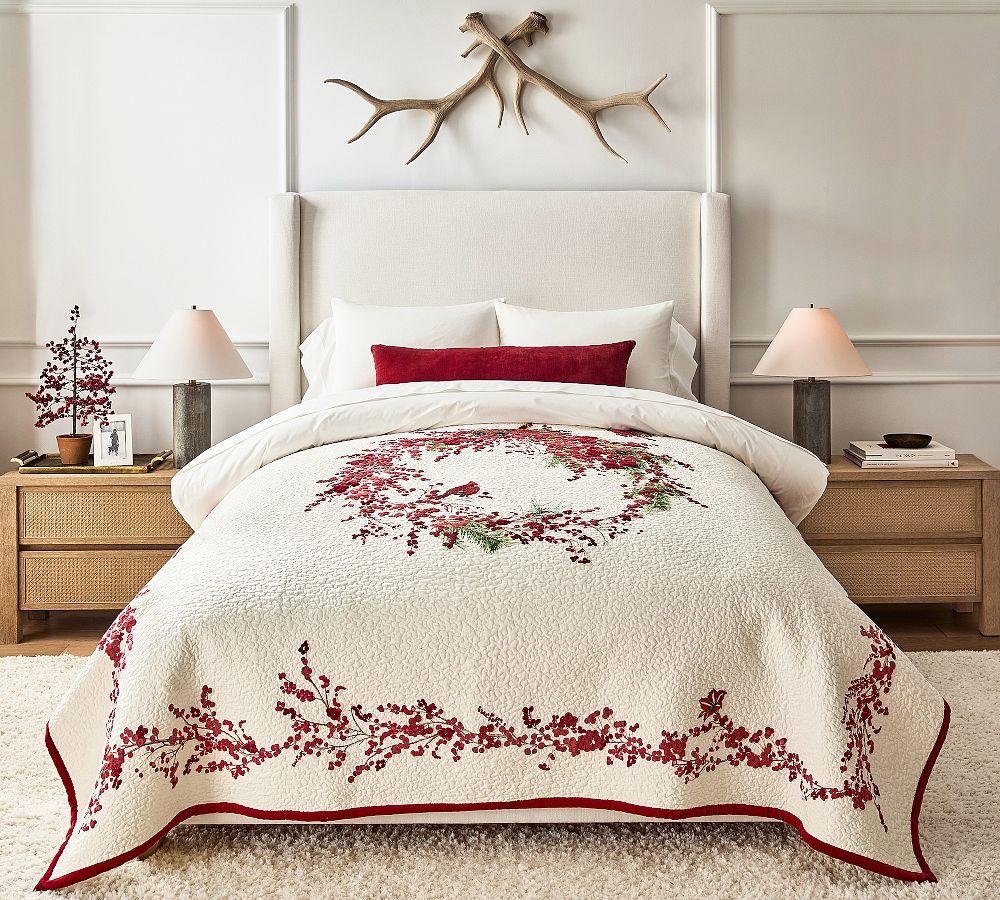 Red Berry Wreath Quilt | Pottery Barn (US)