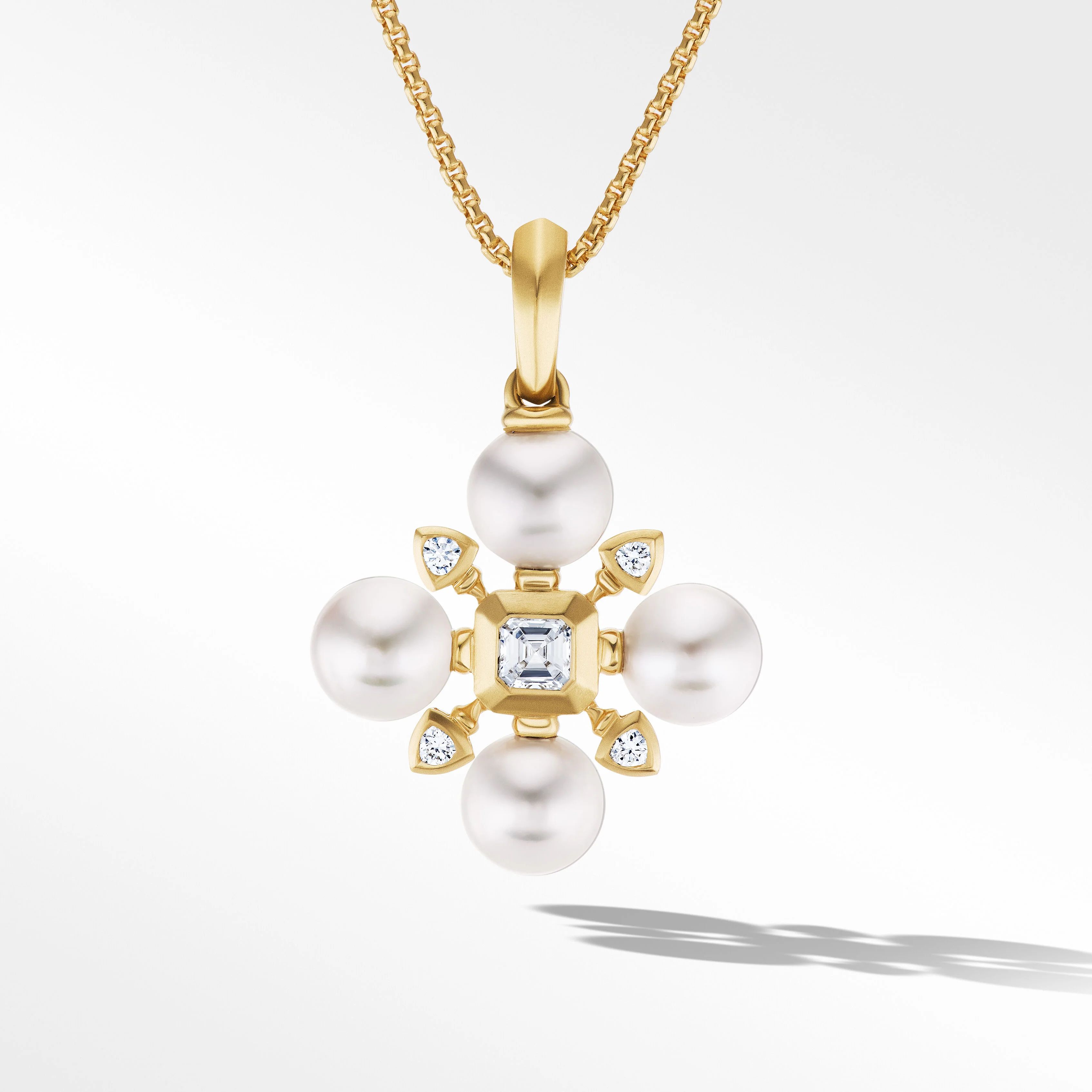 Renaissance Pearl Necklace in 18K Yellow with Diamonds | David Yurman