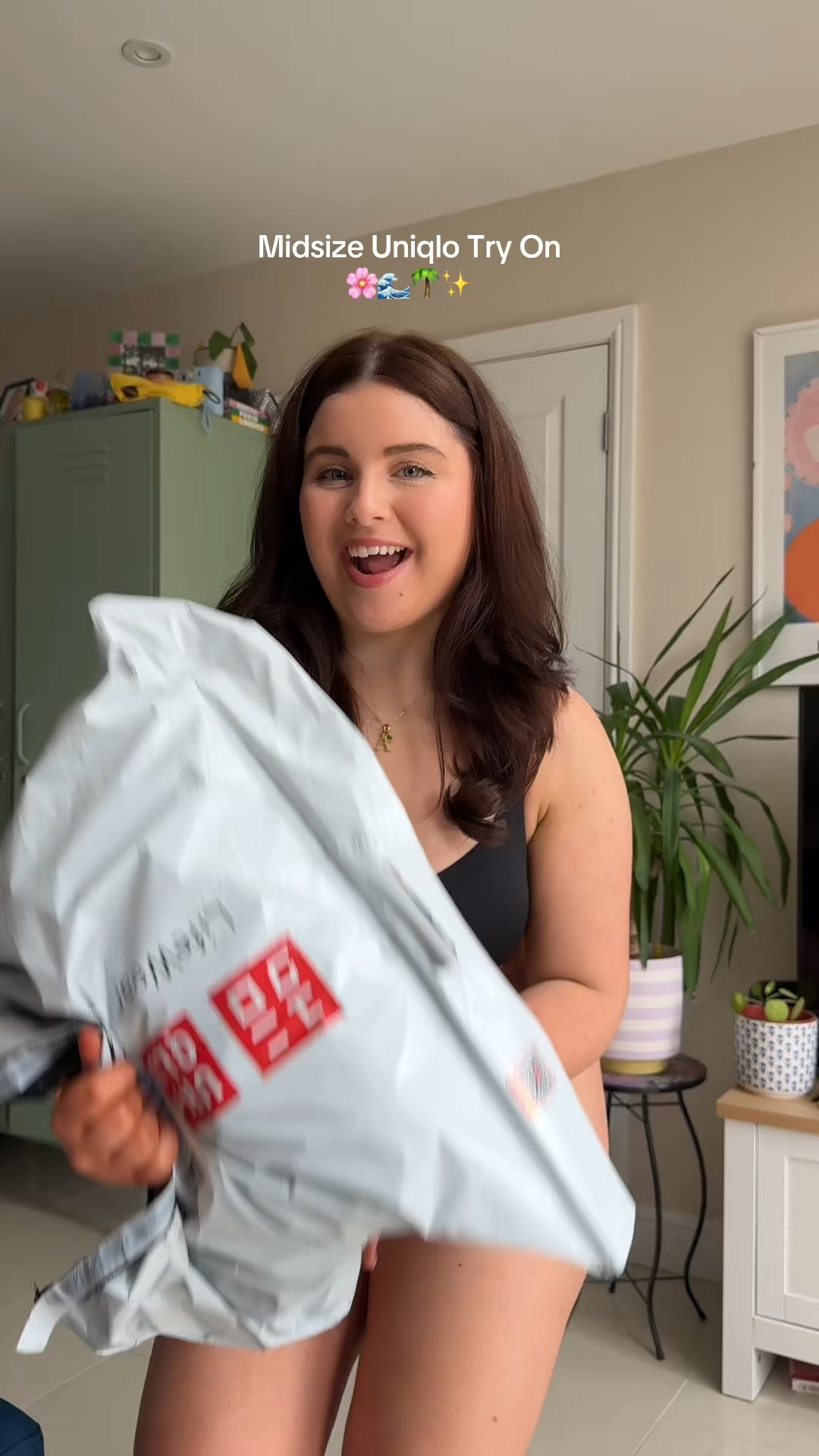 I wear an L in everything but the gingham trousers, I wear an XL in those!


LTKxUniqlo, Uniqlo try on, Uniqlo spring, Uniqlo summer, midsize Uniqlo try on, blue maxi skirt, gingham trousers, Uniqlo bra top, 

#LTKspring #LTKmidsize