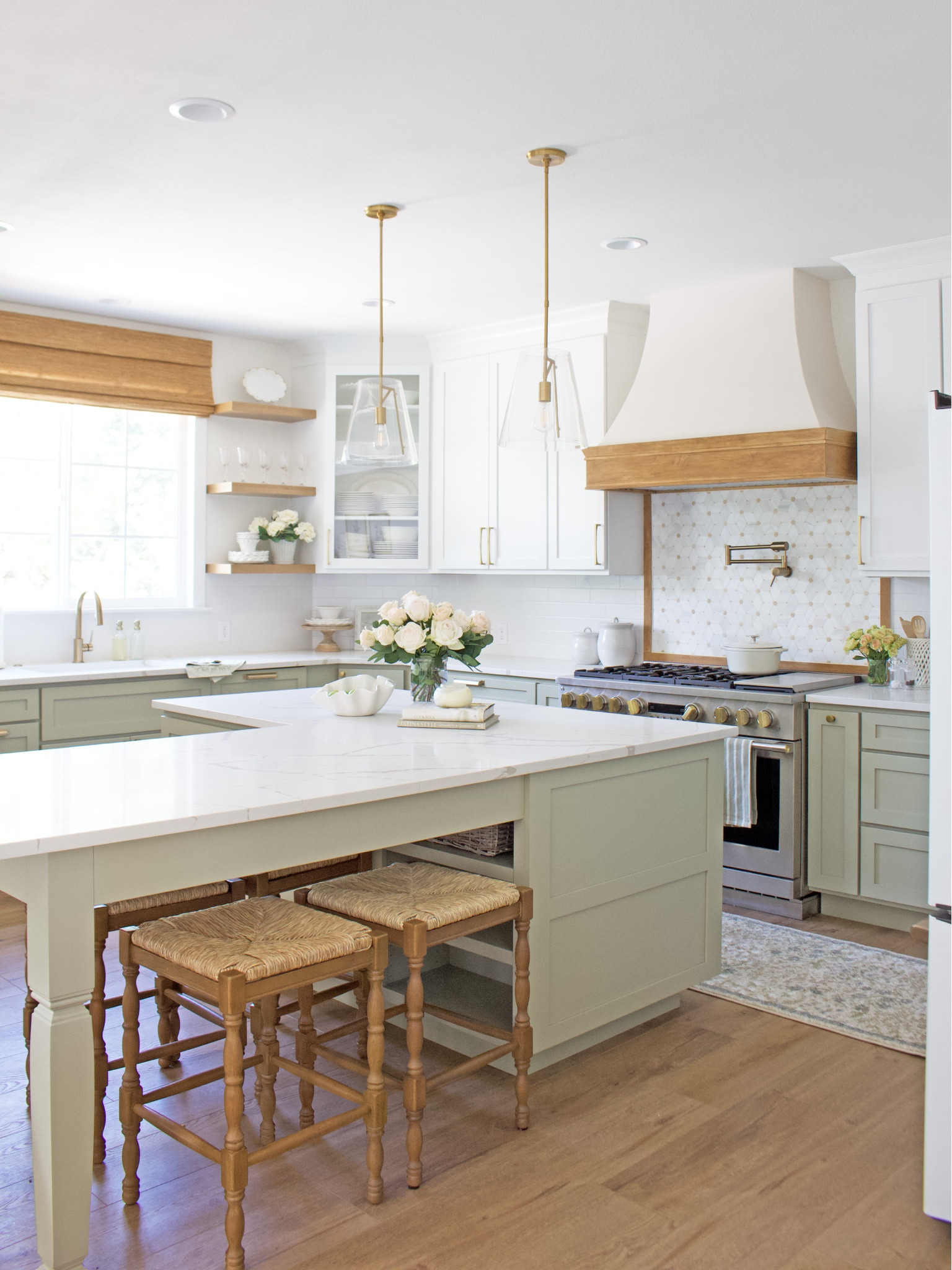 Did you know that most of the details in my kitchen are from @Wayfair?! You can shop my champagne gold faucets, chic cabinet hardware, kitchen runner, and more, all here on the LTK app!!
#wayfair #wayfairpartner 

#LTKxWayfair #LTKHome #LTKStyleTip