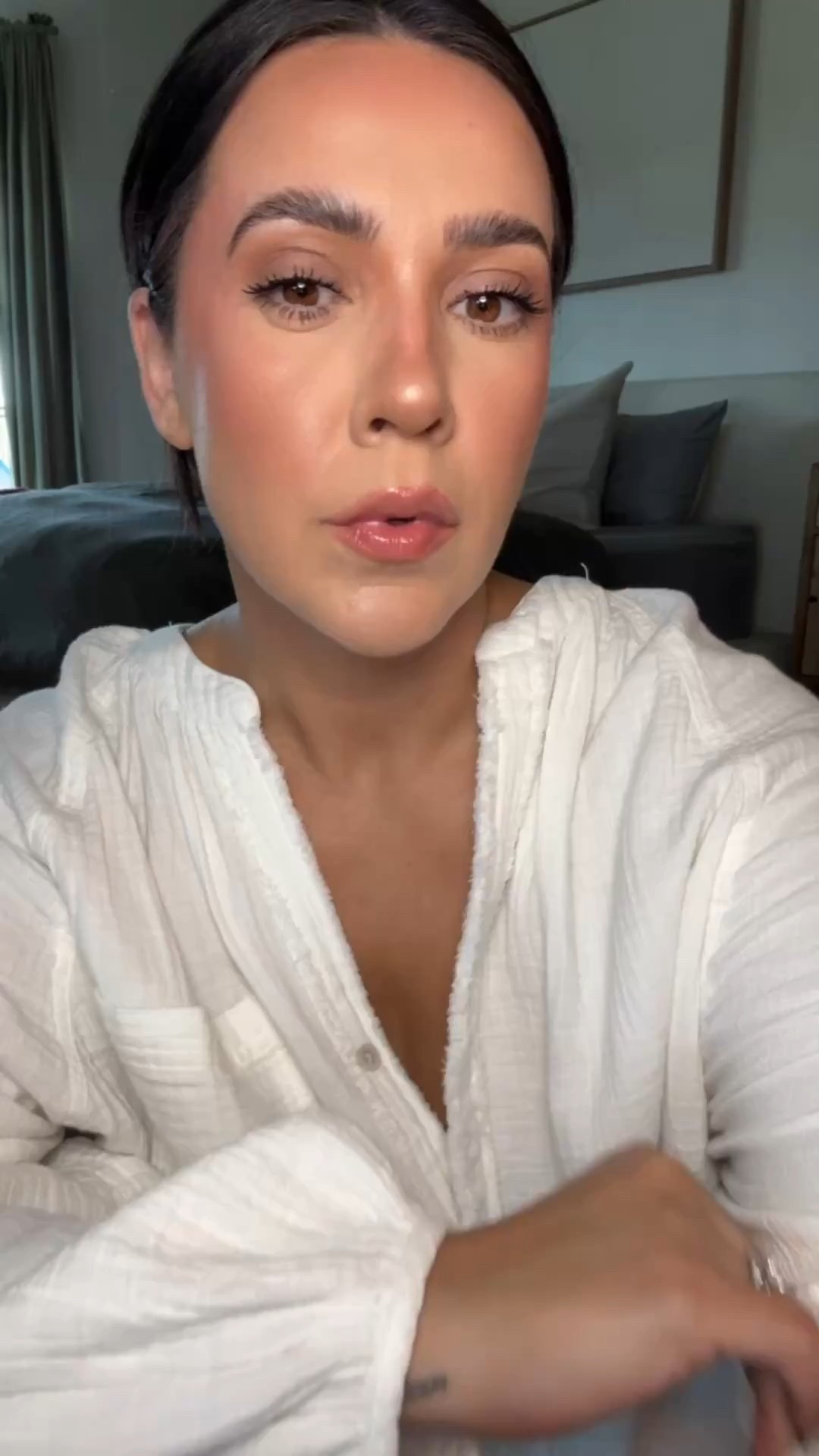 This foundation is insane! It makes my skin looks so smooth, even, and like I have a filter on! 
Foundation: light medium 
Concealer: 29N
Under eye bright: light medium 
Huda powder: pound cake 
Contour: Baton 
Bronze: park ave princess 
Blush 1: Sunlit 10
Blush 2 powder: kiss of copper 
Shadow 1: kaja darkest shade 
Shadow 2: 9S 
Brow pencil is Dominique beauty color cool deep brown. 
Lip: 11 fiery love 


#LTKSeasonal #LTKBeauty