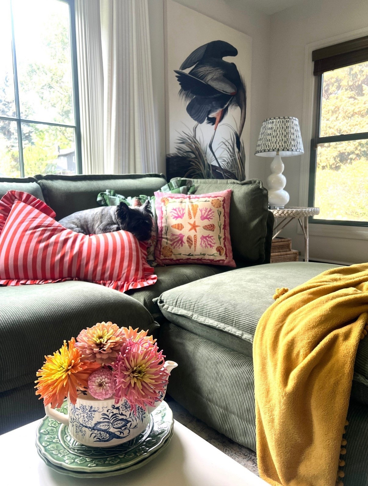 Flowers that match pillows…I’m here for that!🌸❤️



#LTKHome #LTKMothersDay #LTKSeasonal