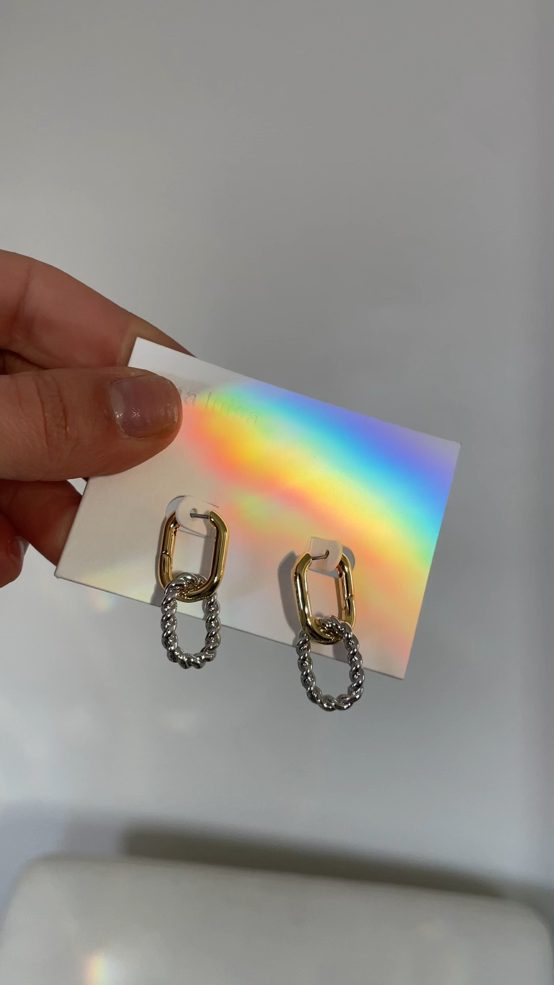 Ana Luisa mixed metal earrings! I love their gold plated jewelry! They are affordable and tarnish free! 

Shop the self love sale until 2/9 and get 20-25% off!!



#LTKstyletip #LTKsalealert #LTKGiftGuide