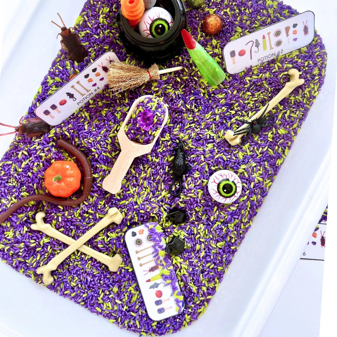 Spooky Halloween Sensory Bin - Etsy | Etsy (US)