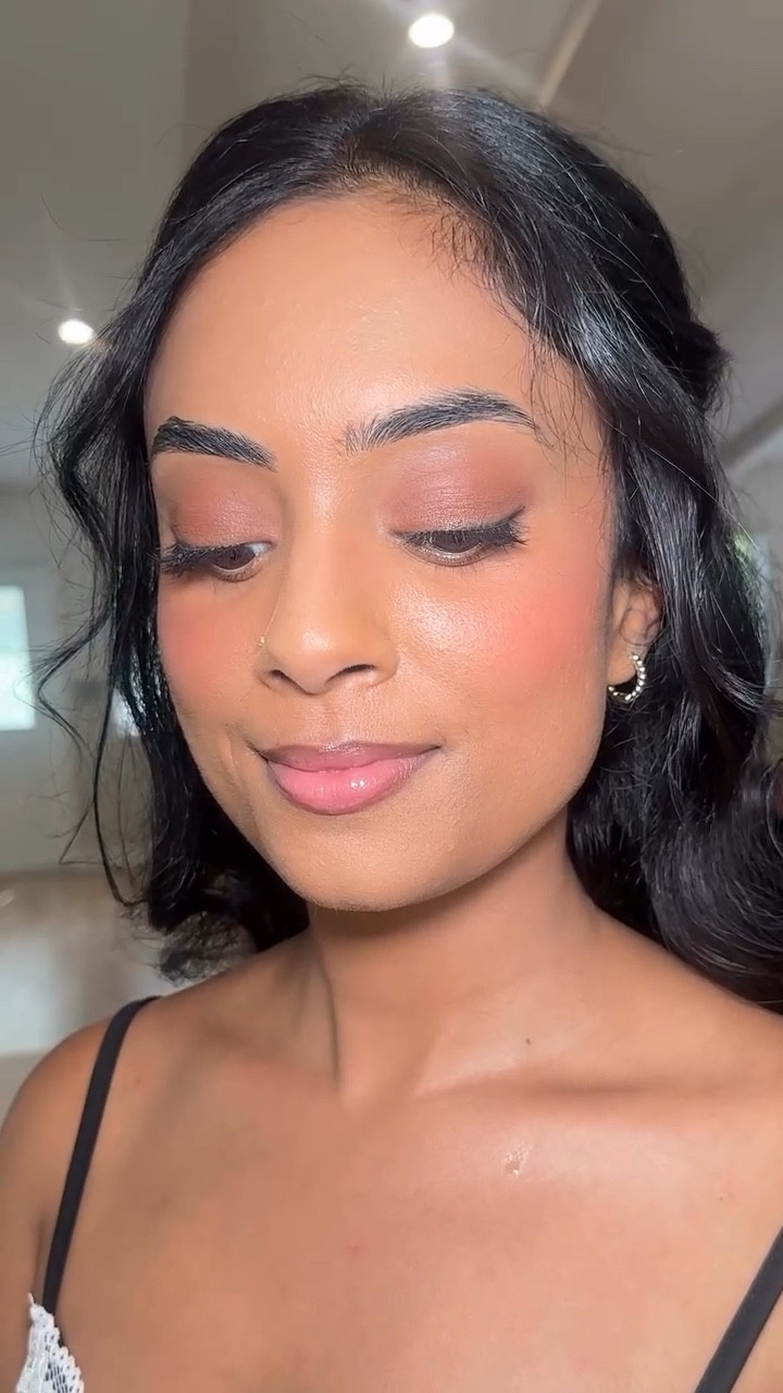 The best makeup isn’t about trends or filters—it’s about enhancing your natural beauty so you feel radiant, inside and out. When the client shines, the makeup simply follows.

Tag a bride-to-be who deserves this glow ✨

@shivsubbaraja you are stunning! 🤩 

@thebrookvenue 
@carolineewelllls 
@bridalhairbyem

#bridesmaidmakeup 
#southasianmakeup
#naturalmakeup
#fallwedding

#LTKBeauty #LTKWedding #LTKFallSale