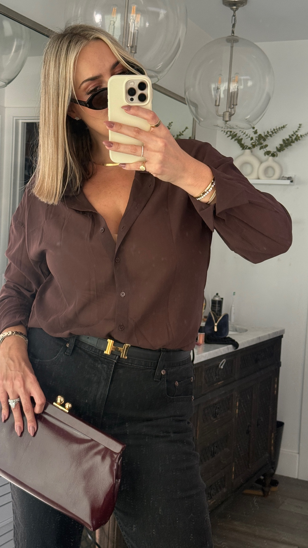 Pretty much the question every girl asks each other anytime you have plans.

Top @amazon XL
Jeans @abercrombie  32L



#LTKOver40 #LTKMidsize #LTKStyleTip